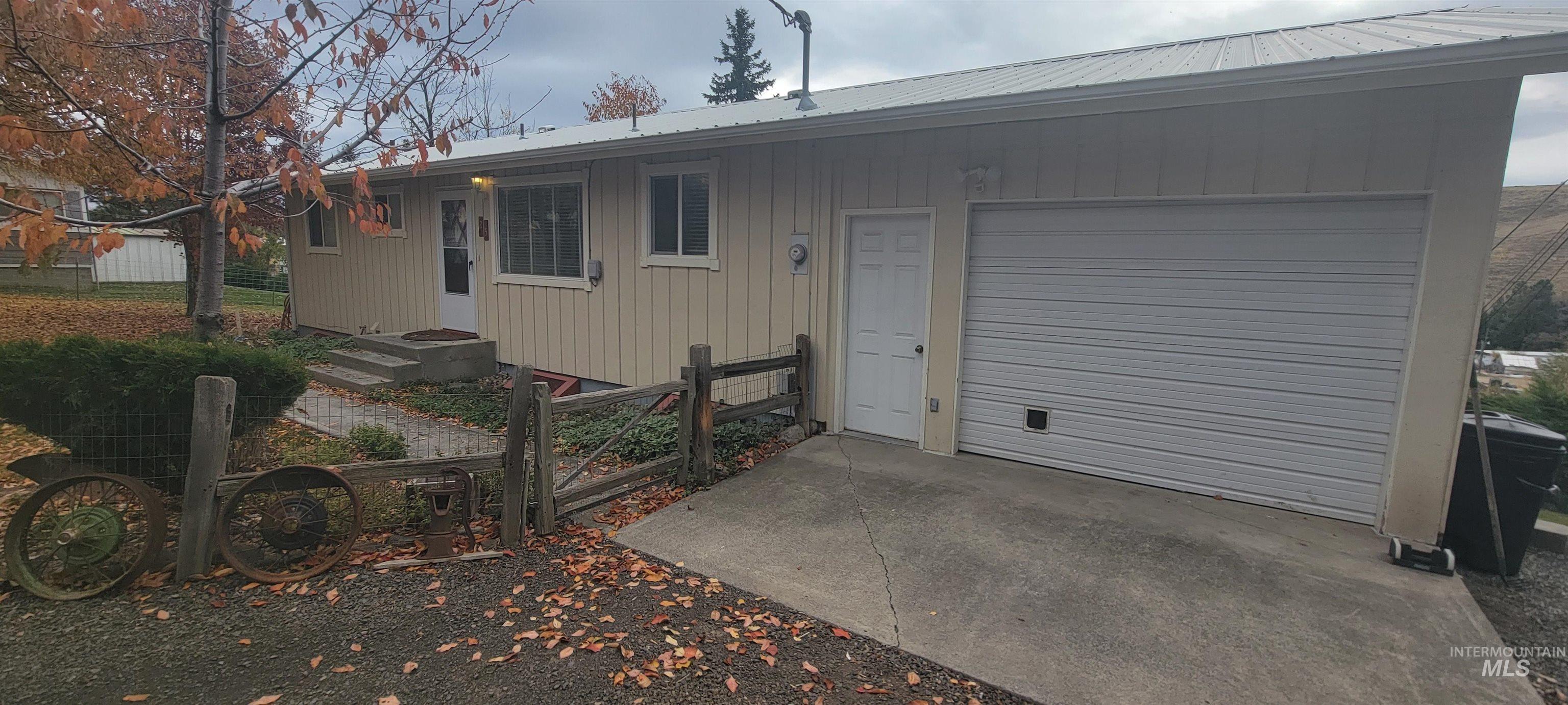 25 Gun Club Rd, Pomeroy, Washington 99347, 3 Bedrooms, 2 Bathrooms, Residential For Sale, Price $299,900,MLS 98967756