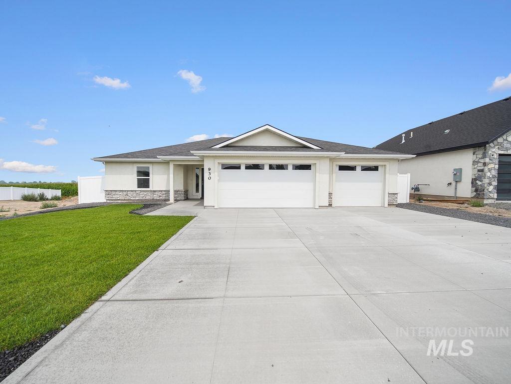 930 23rd Ave E, Jerome, Idaho 83338, 3 Bedrooms, 2 Bathrooms, Residential For Sale, Price $418,219,MLS 98967758