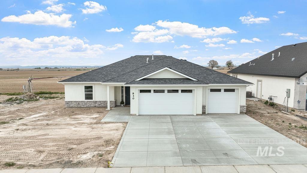 930 23rd Ave E, Jerome, Idaho 83338, 3 Bedrooms, 2 Bathrooms, Residential For Sale, Price $424,219, 98967758