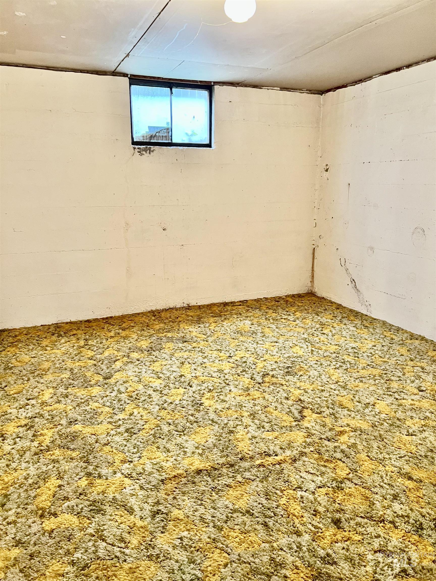 1027 11th Street, Clarkston, Washington 99403, 4 Bedrooms, 1 Bathroom, Residential For Sale, Price $245,000,MLS 98967760