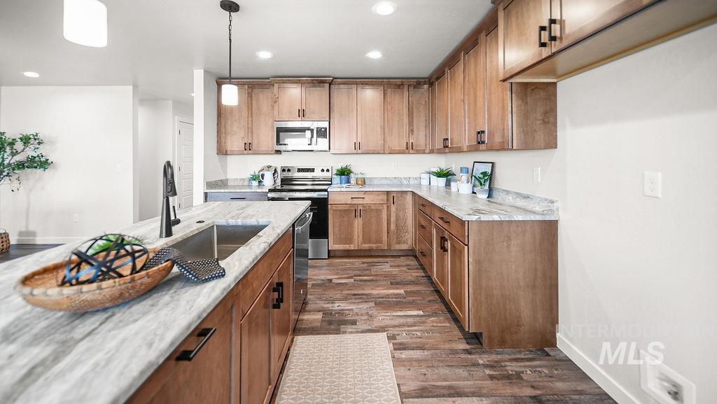 922 23rd Ave E, Jerome, Idaho 83338, 3 Bedrooms, 2 Bathrooms, Residential For Sale, Price $424,219, 98967763