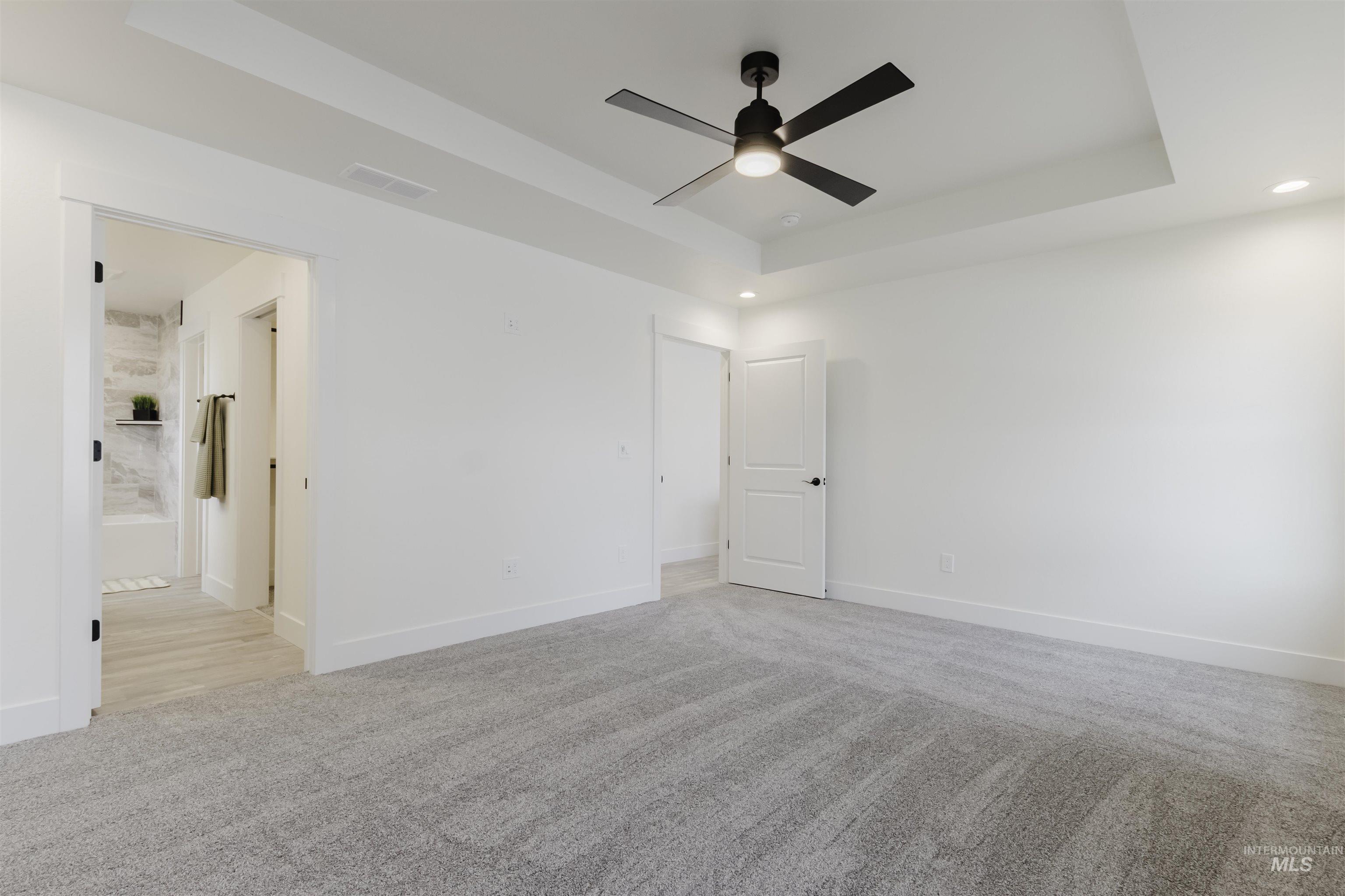 1516 Bird Farm Dr, Jerome, Idaho 83301, 3 Bedrooms, 2 Bathrooms, Residential For Sale, Price $439,900,MLS 98967767