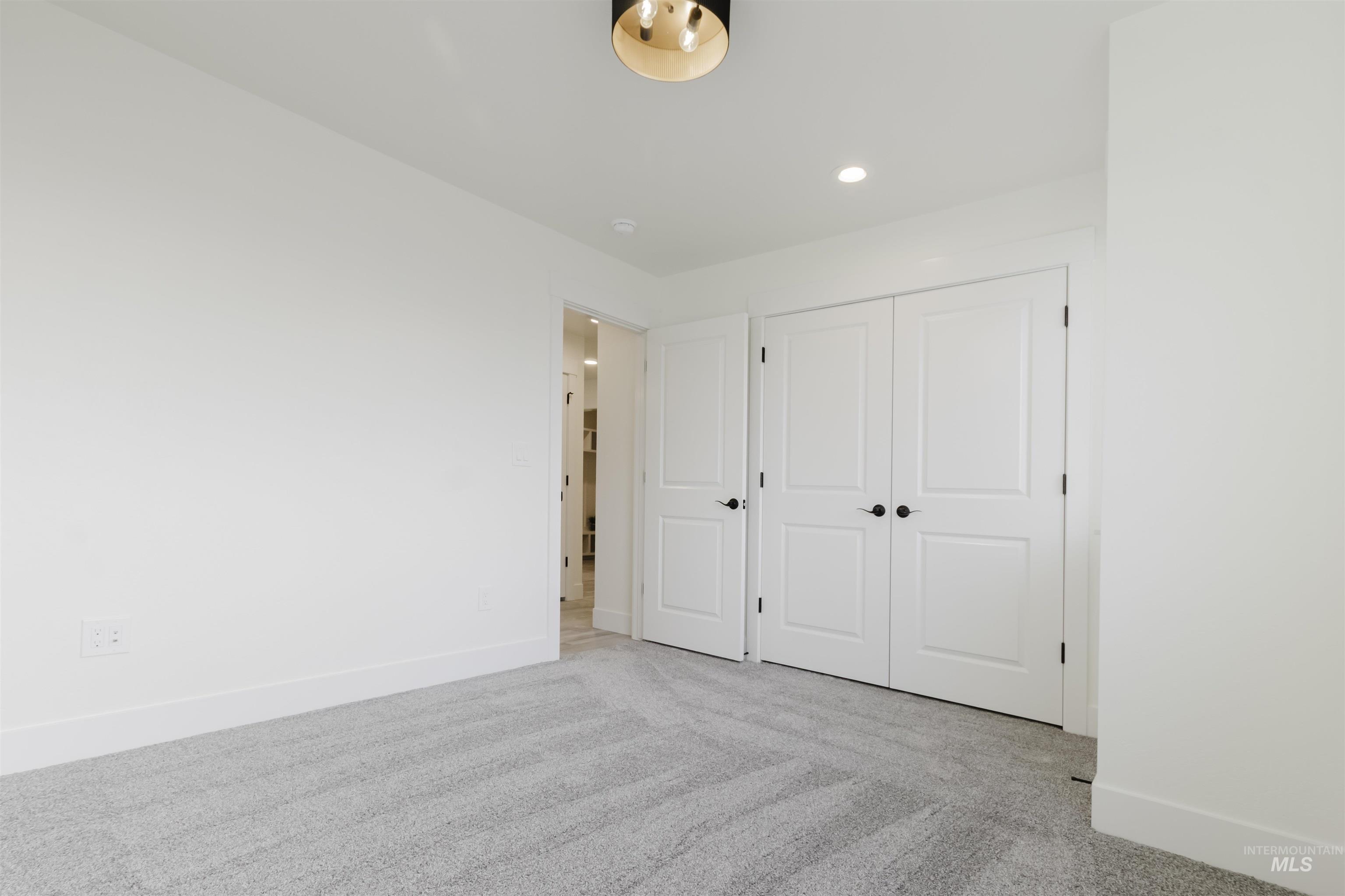 1516 Bird Farm Dr, Jerome, Idaho 83301, 3 Bedrooms, 2 Bathrooms, Residential For Sale, Price $439,900,MLS 98967767