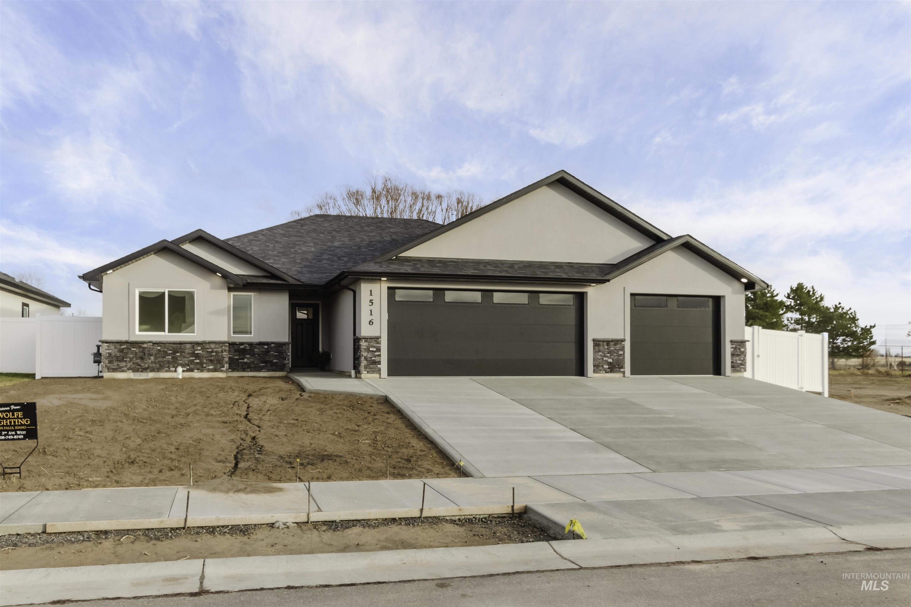 1516 Bird Farm Dr, Jerome, Idaho 83301, 3 Bedrooms, 2 Bathrooms, Residential For Sale, Price $439,900,MLS 98967767
