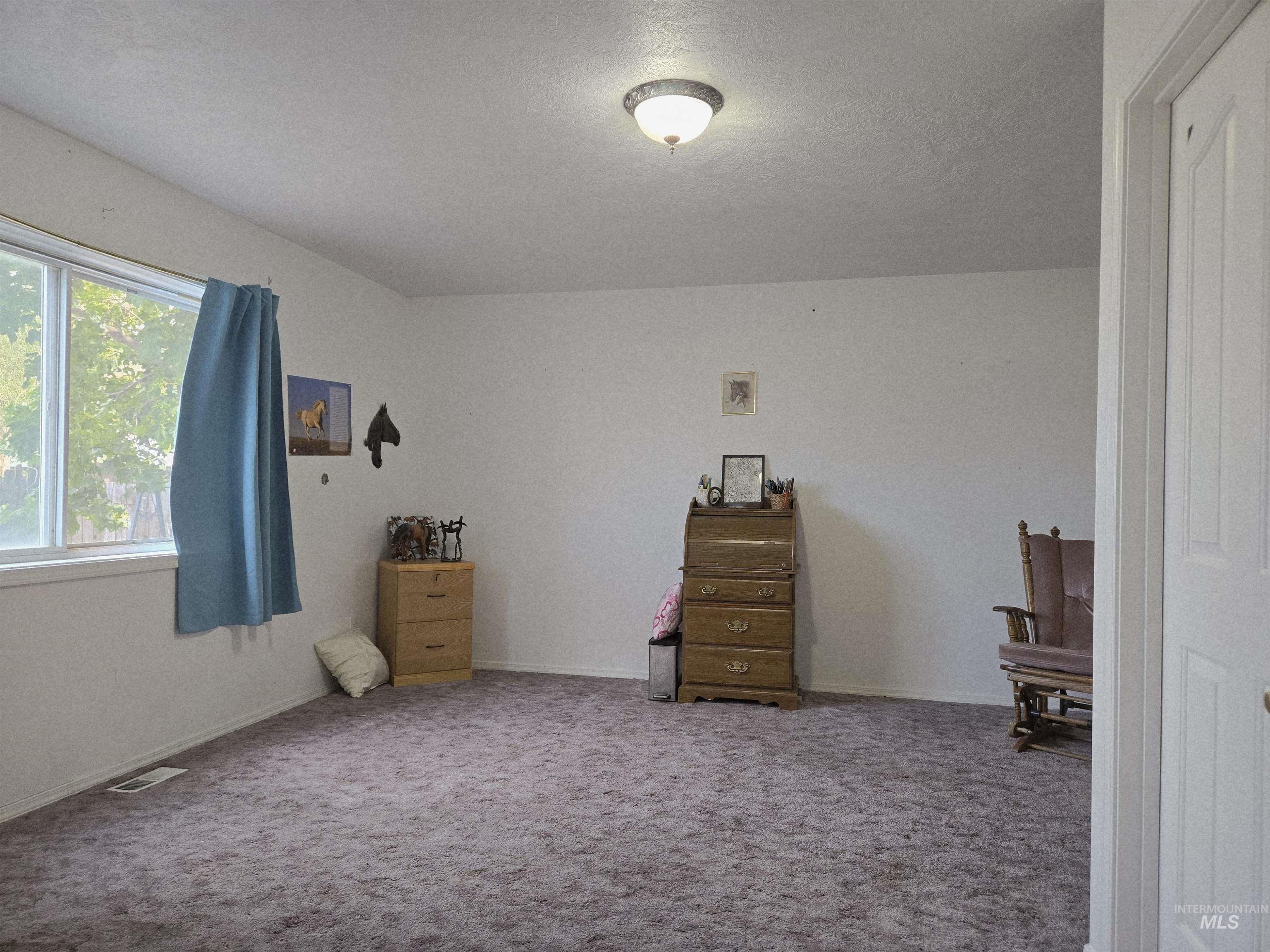 1680 Pennington Dr., Ontario, Oregon 97914, 4 Bedrooms, 2 Bathrooms, Residential For Sale, Price $349,000,MLS 98967775