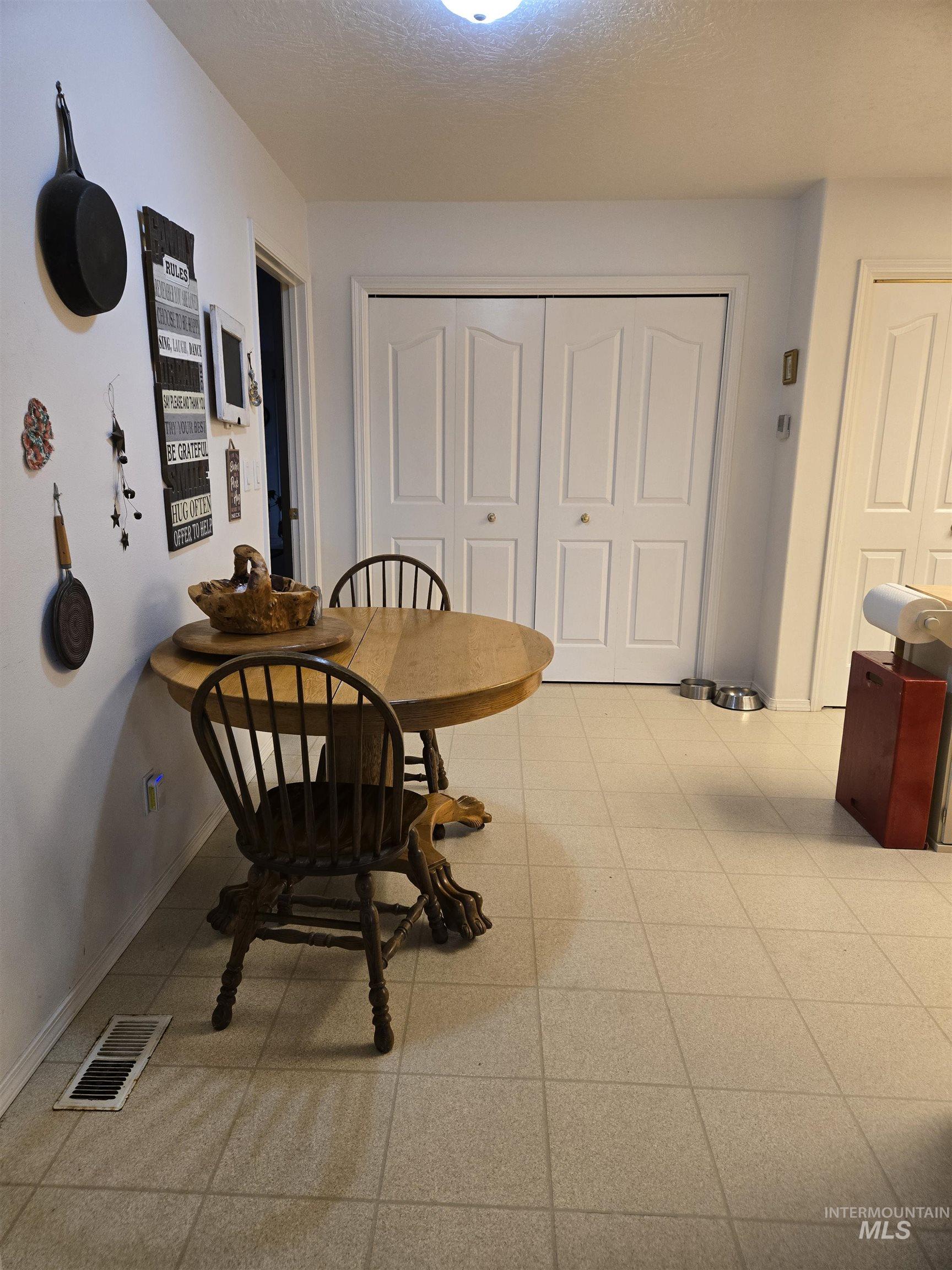 1680 Pennington Dr., Ontario, Oregon 97914, 4 Bedrooms, 2 Bathrooms, Residential For Sale, Price $349,000,MLS 98967775