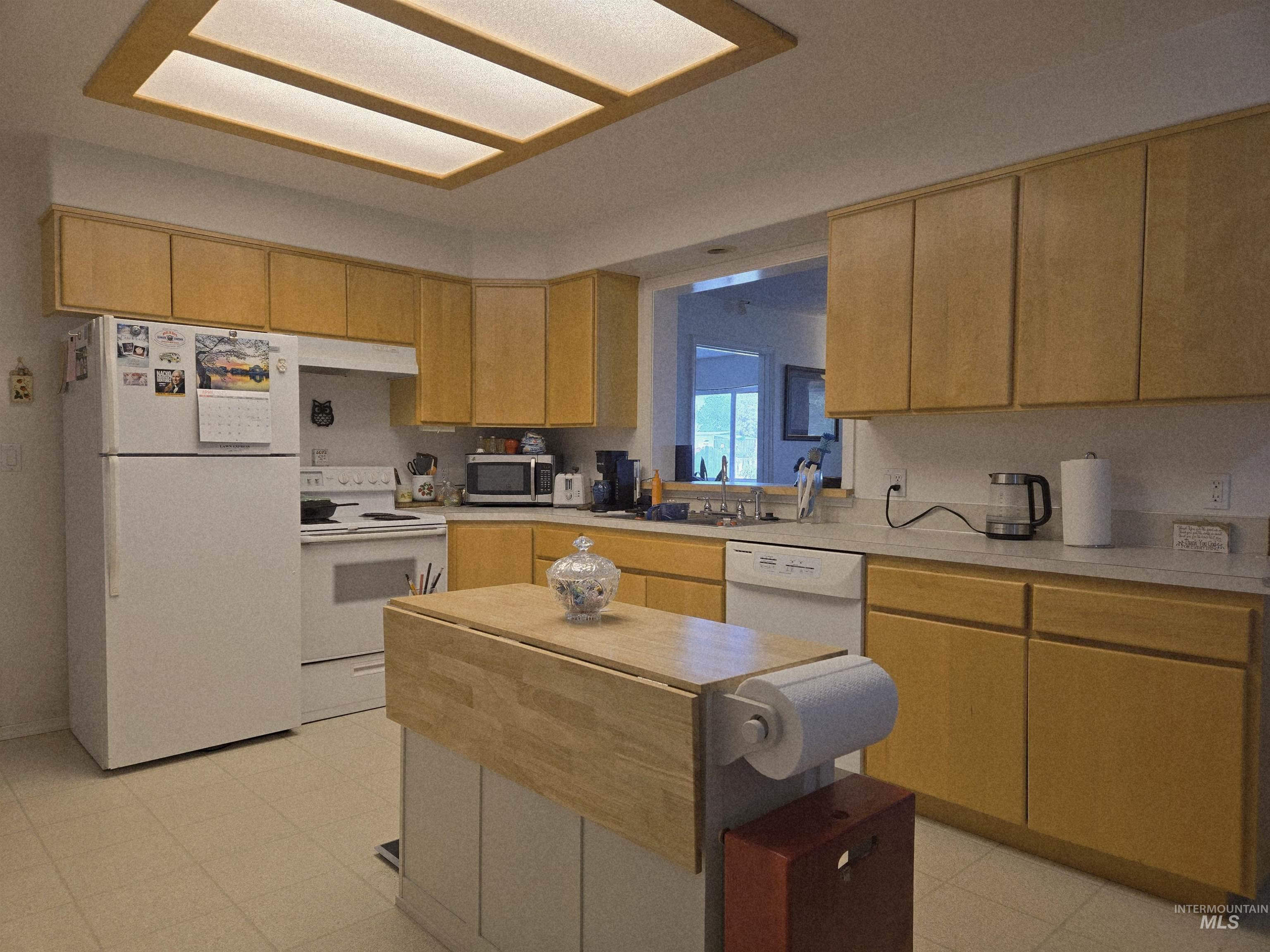 1680 Pennington Dr., Ontario, Oregon 97914, 4 Bedrooms, 2 Bathrooms, Residential For Sale, Price $349,000,MLS 98967775