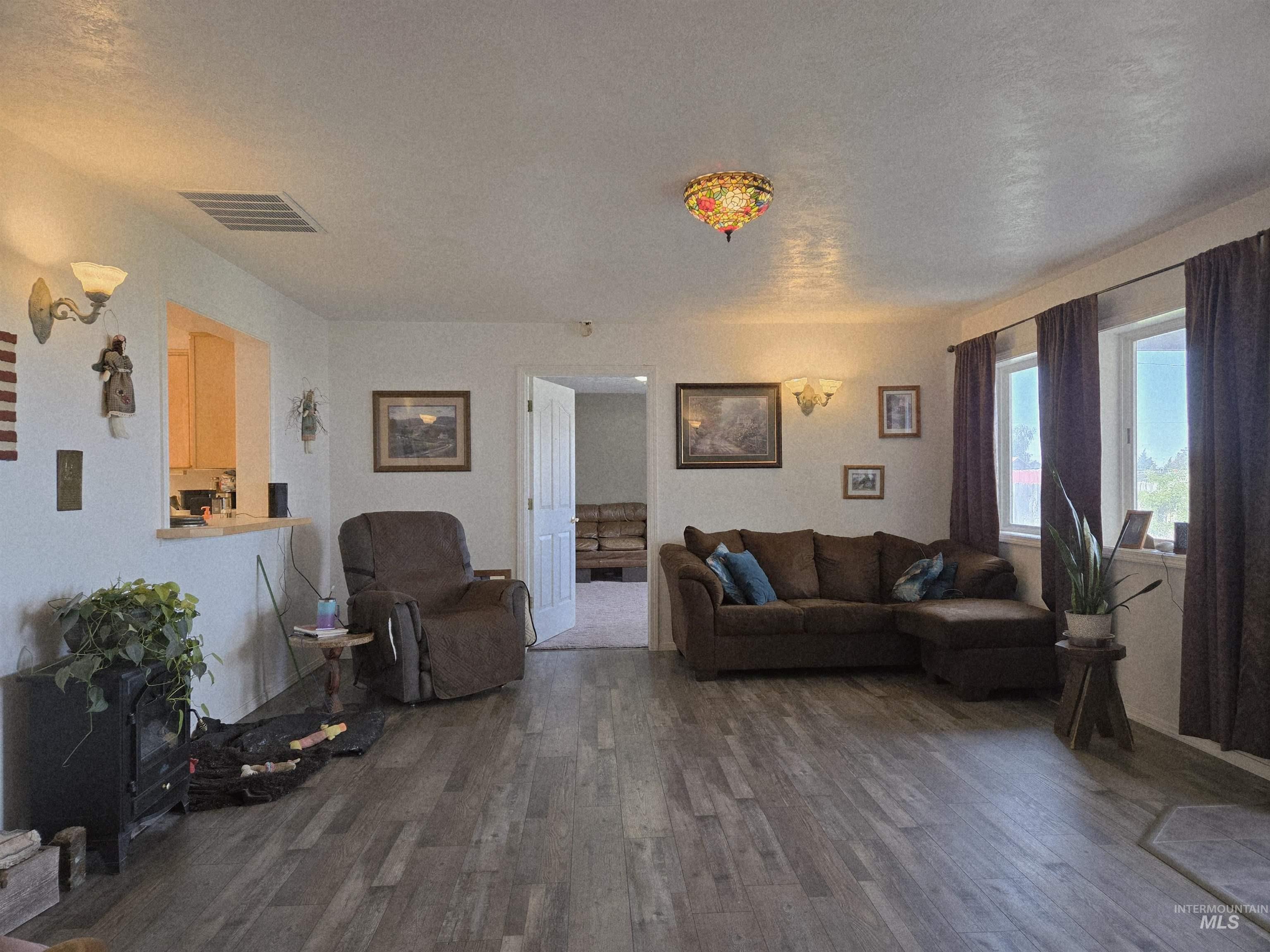 1680 Pennington Dr., Ontario, Oregon 97914, 4 Bedrooms, 2 Bathrooms, Residential For Sale, Price $349,000,MLS 98967775