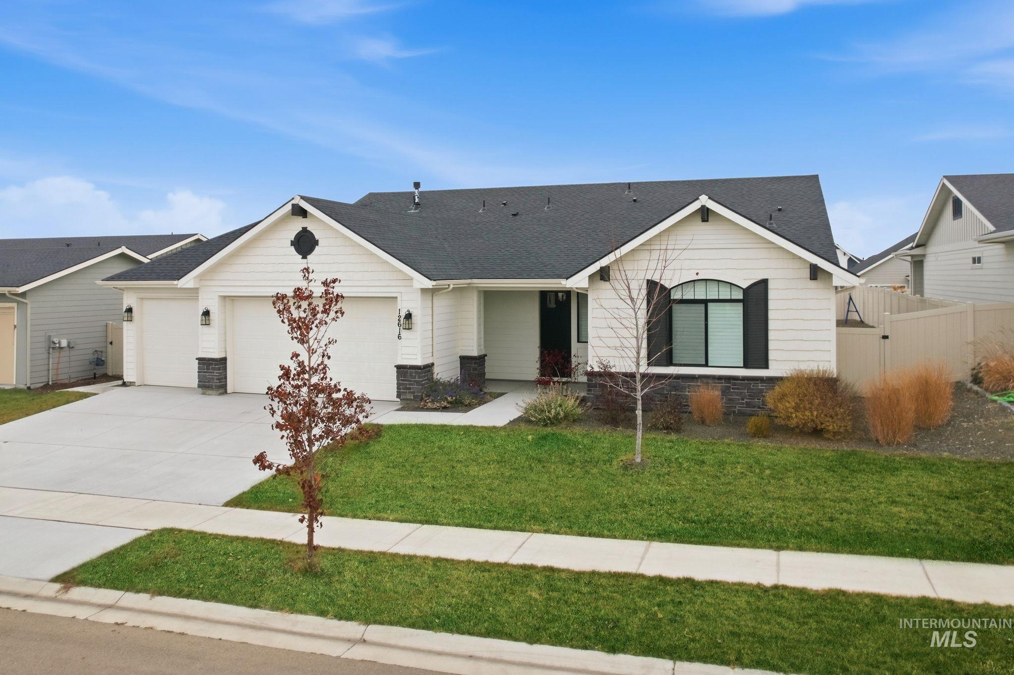 12616 S Teano Ave, Nampa, Idaho 83686, 3 Bedrooms, 2.5 Bathrooms, Residential For Sale, Price $550,000,MLS 98967776