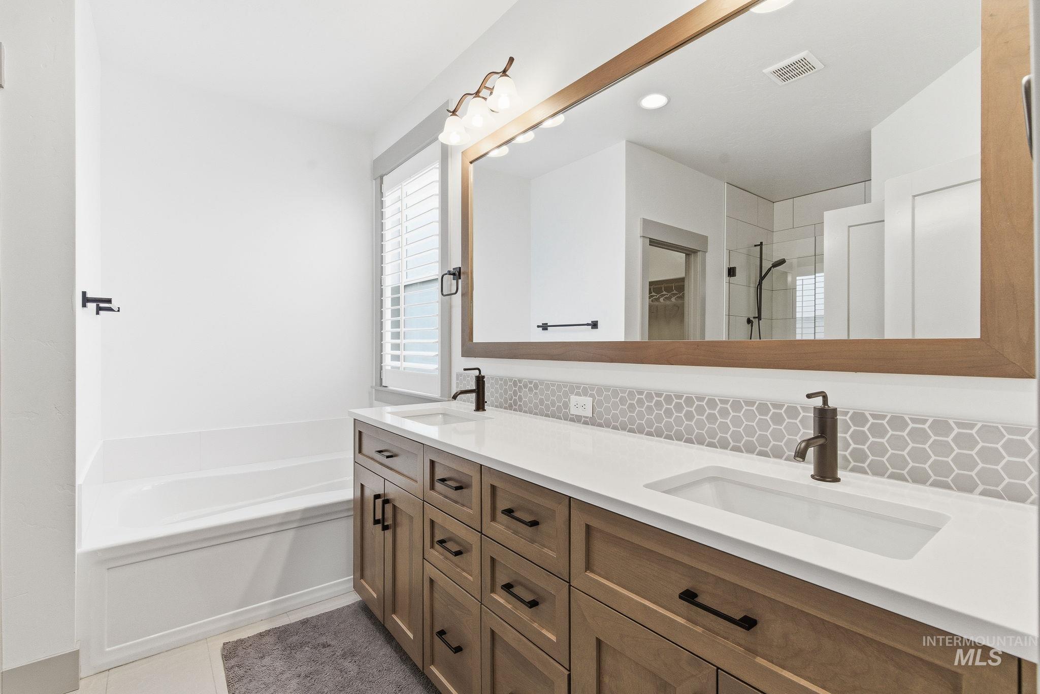 12616 S Teano Ave, Nampa, Idaho 83686, 3 Bedrooms, 2.5 Bathrooms, Residential For Sale, Price $550,000,MLS 98967776