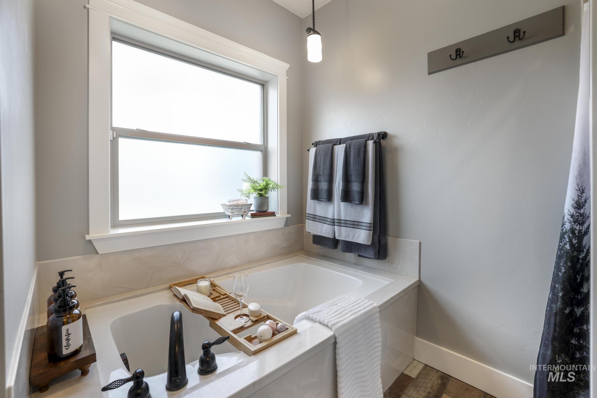 115 Rosebud Drive, Rupert, Idaho 83350, 6 Bedrooms, 4 Bathrooms, Residential For Sale, Price $835,000,MLS 98967779