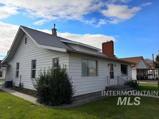 65 E Arthur, Glenns Ferry, Idaho 83623, 4 Bedrooms, 2 Bathrooms, Residential For Sale, Price $295,900,MLS 98967782