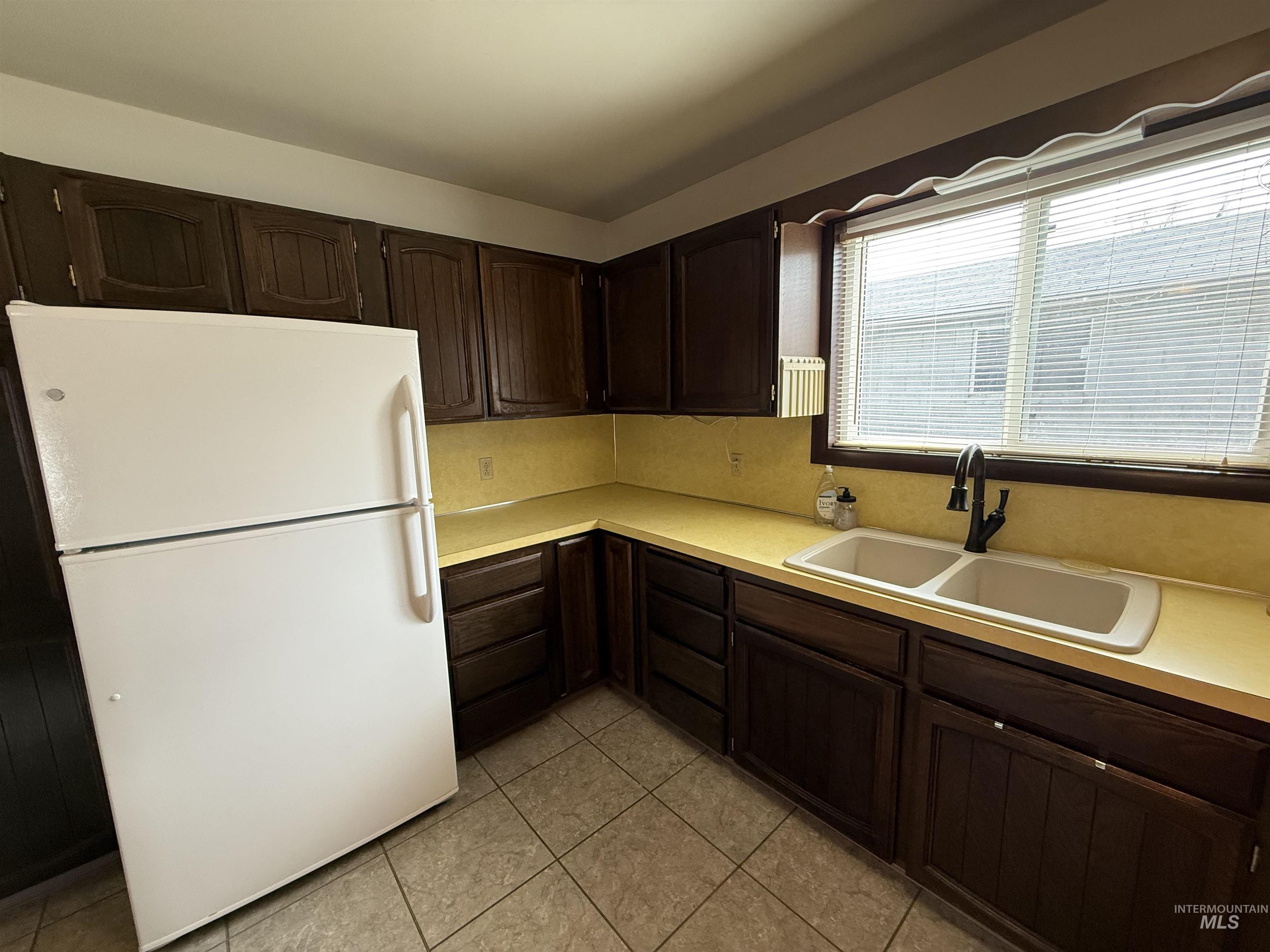 65 E Arthur, Glenns Ferry, Idaho 83623, 4 Bedrooms, 2 Bathrooms, Residential For Sale, Price $295,900,MLS 98967782