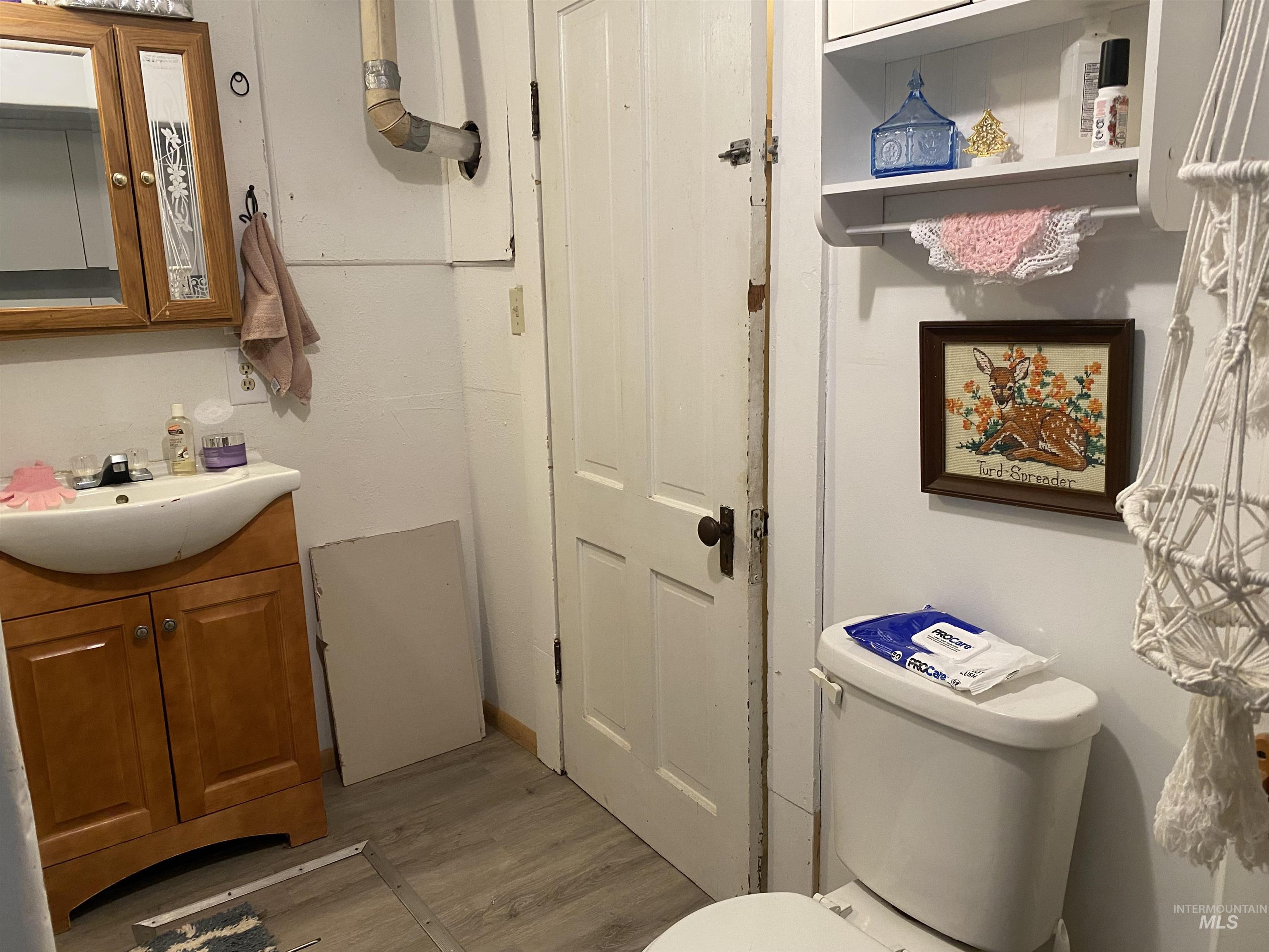 502 E Court, Weiser, Idaho 83672, 2 Bedrooms, 1 Bathroom, Residential For Sale, Price $180,000,MLS 98967785