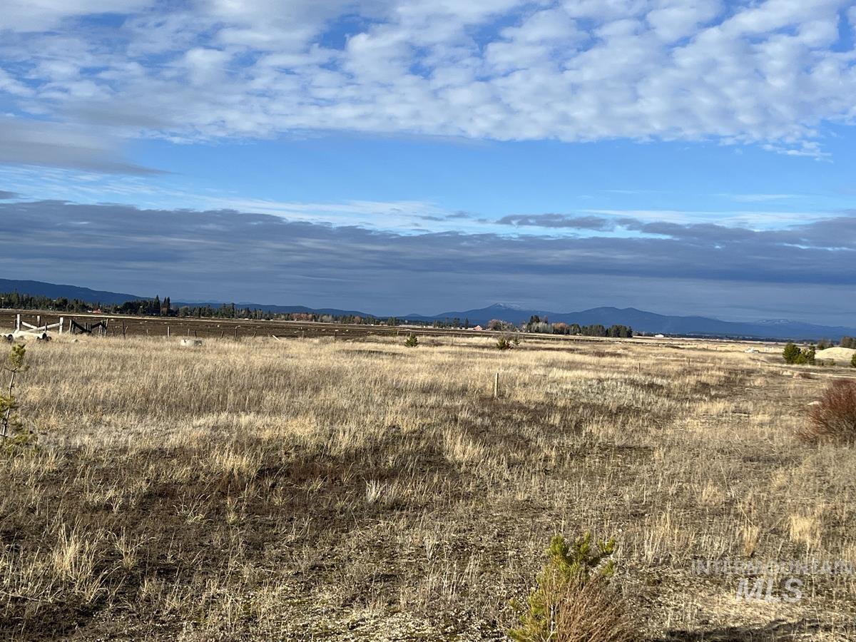 16 & 18 Loomis Lane, Donnelly, Idaho 83615, Land For Sale, Price $868,000,MLS 98967786