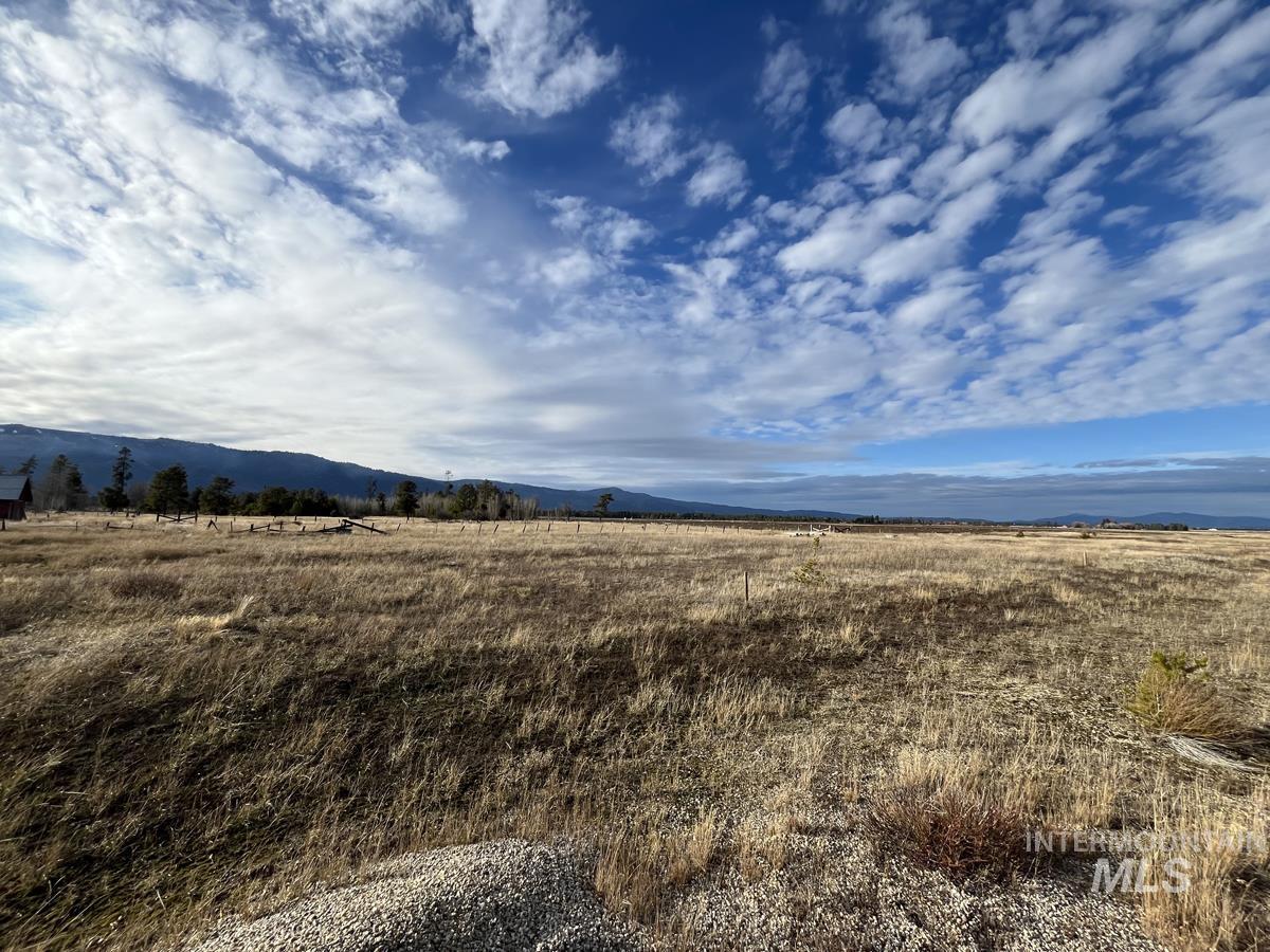 16 & 18 Loomis Lane, Donnelly, Idaho 83615, Land For Sale, Price $868,000,MLS 98967786