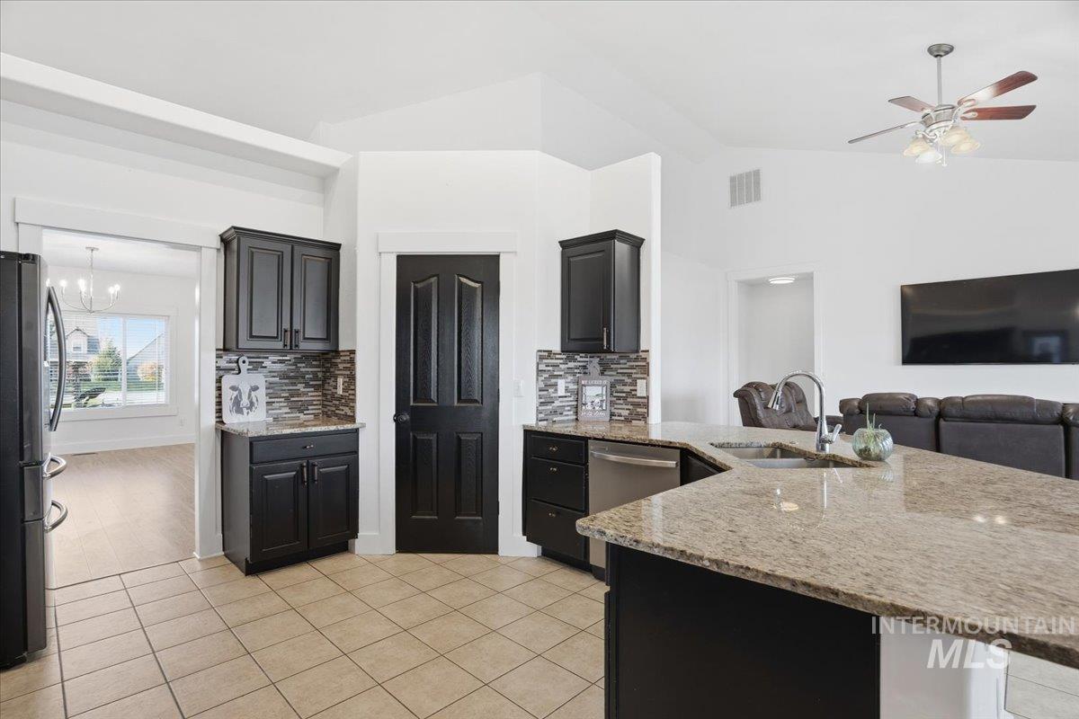 292 Harris View Way, Melba, Idaho 83641, 4 Bedrooms, 2 Bathrooms, Residential For Sale, Price $869,900,MLS 98967794