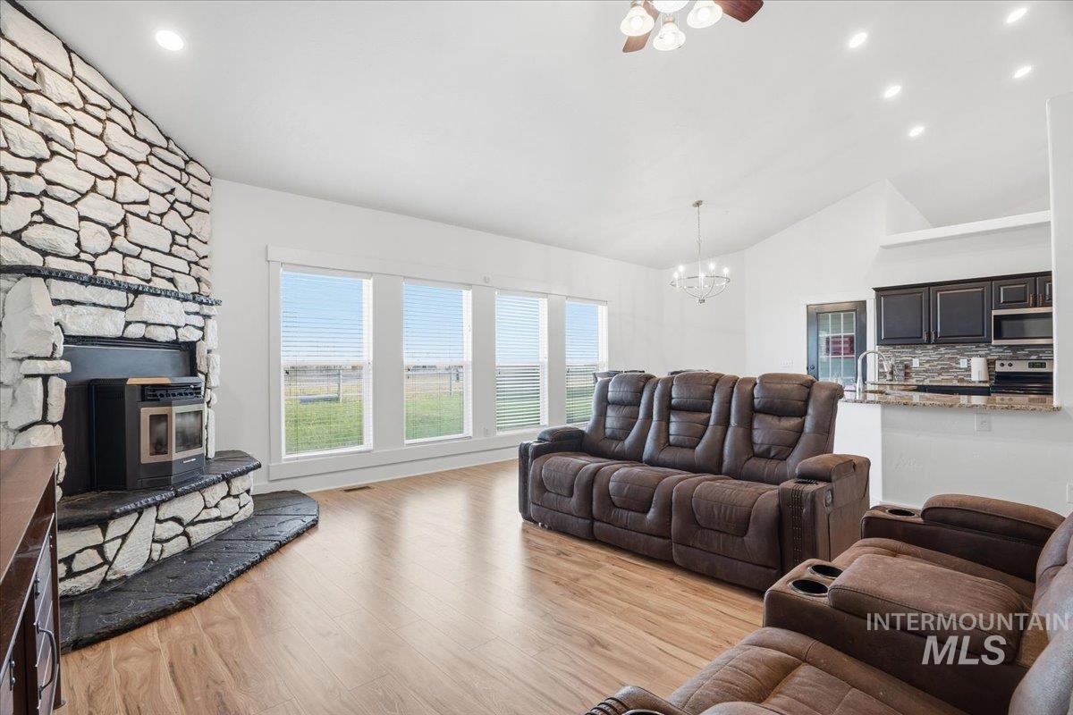 292 Harris View Way, Melba, Idaho 83641, 4 Bedrooms, 2 Bathrooms, Residential For Sale, Price $869,900,MLS 98967794