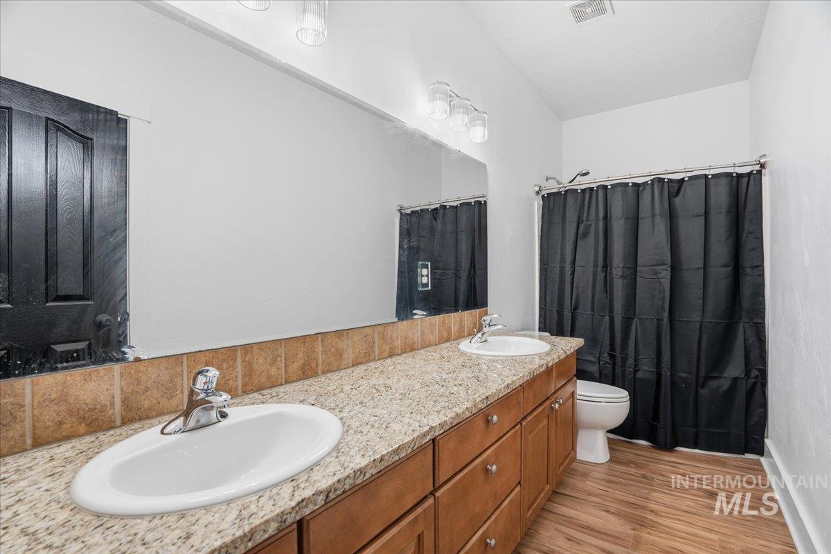 292 Harris View Way, Melba, Idaho 83641, 4 Bedrooms, 2 Bathrooms, Residential For Sale, Price $869,900,MLS 98967794