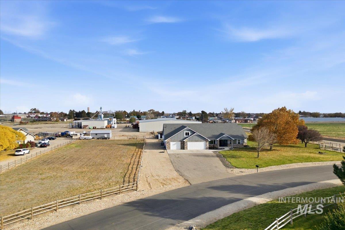 292 Harris View Way, Melba, Idaho 83641, 4 Bedrooms, 2 Bathrooms, Residential For Sale, Price $869,900,MLS 98967794