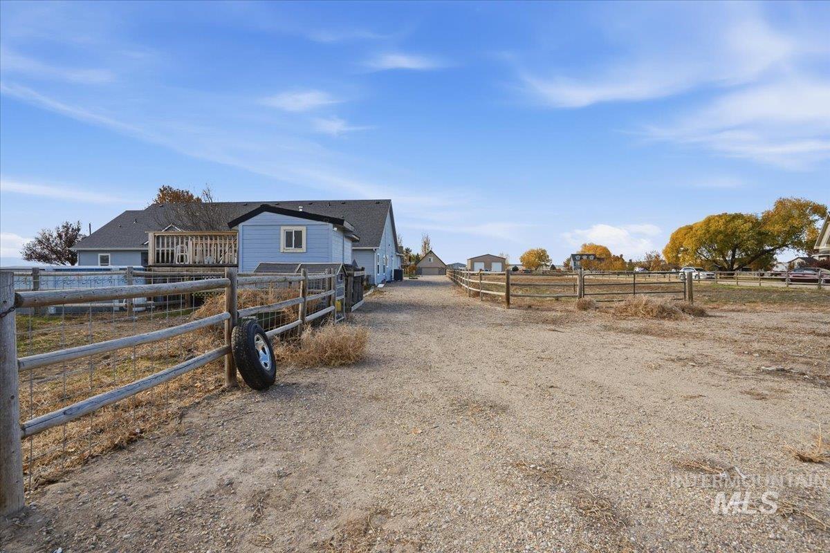 292 Harris View Way, Melba, Idaho 83641, 4 Bedrooms, 2 Bathrooms, Residential For Sale, Price $869,900,MLS 98967794