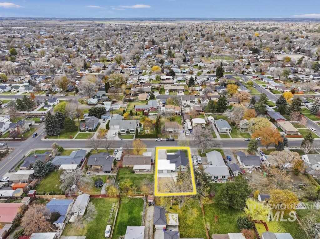 344 Fillmore St, Twin Falls, Idaho 83301, 4 Bedrooms, 2 Bathrooms, Residential For Sale, Price $400,000,MLS 98967798