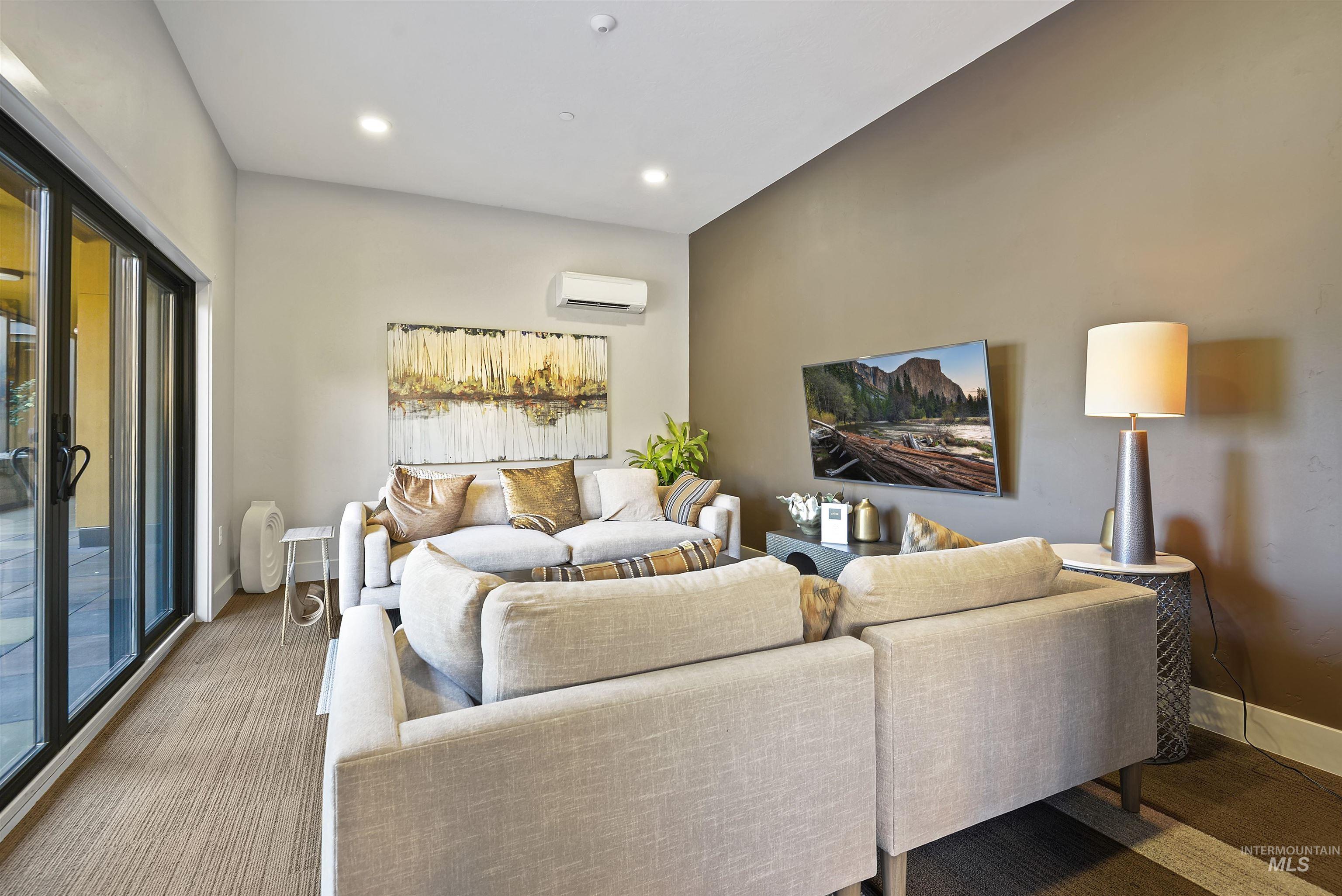 611 S 8th Street, Boise, Idaho 83702, 2 Bedrooms, 2 Bathrooms, Residential For Sale, Price $699,500,MLS 98967808