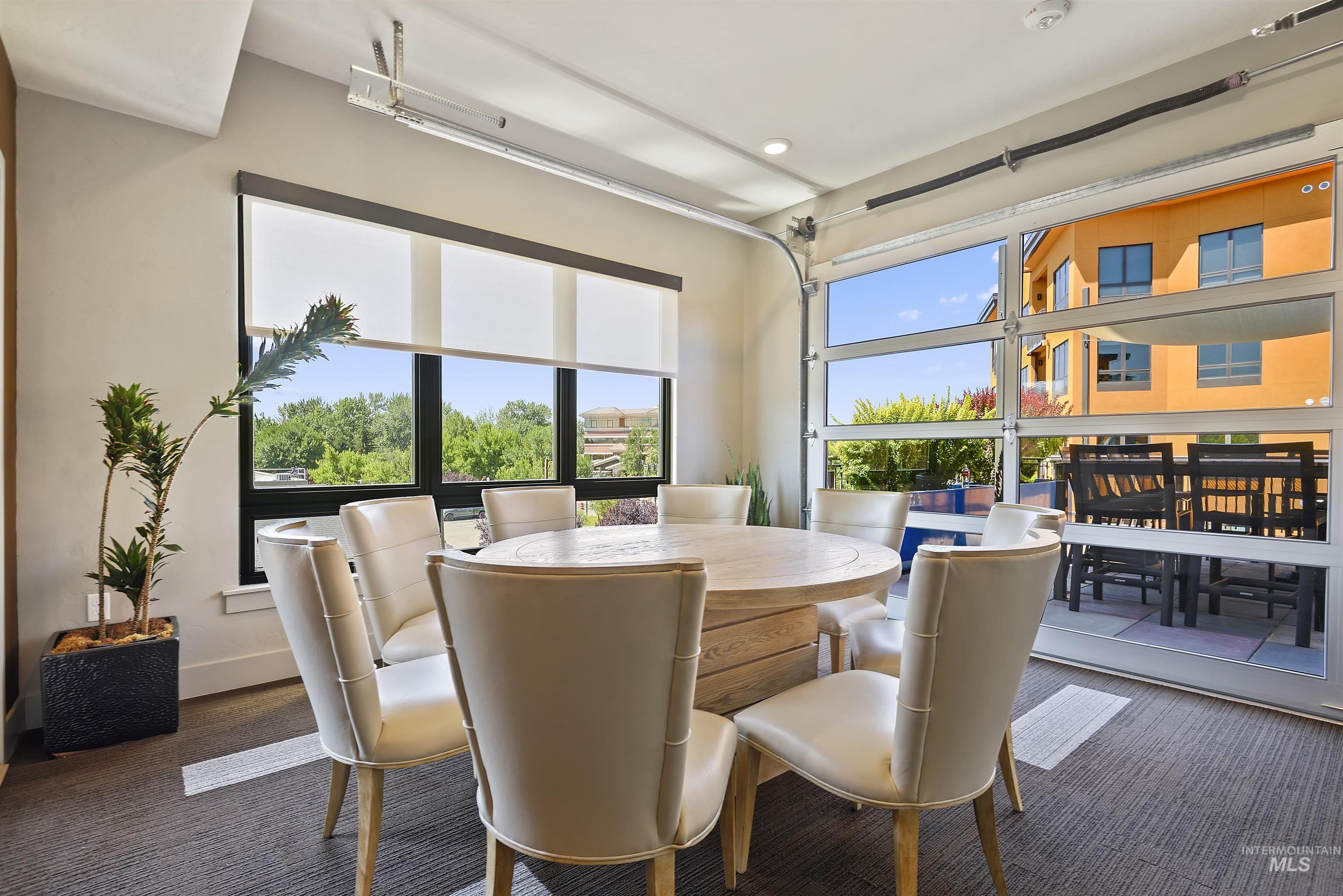 611 S 8th Street, Boise, Idaho 83702, 2 Bedrooms, 2 Bathrooms, Residential For Sale, Price $699,500,MLS 98967808