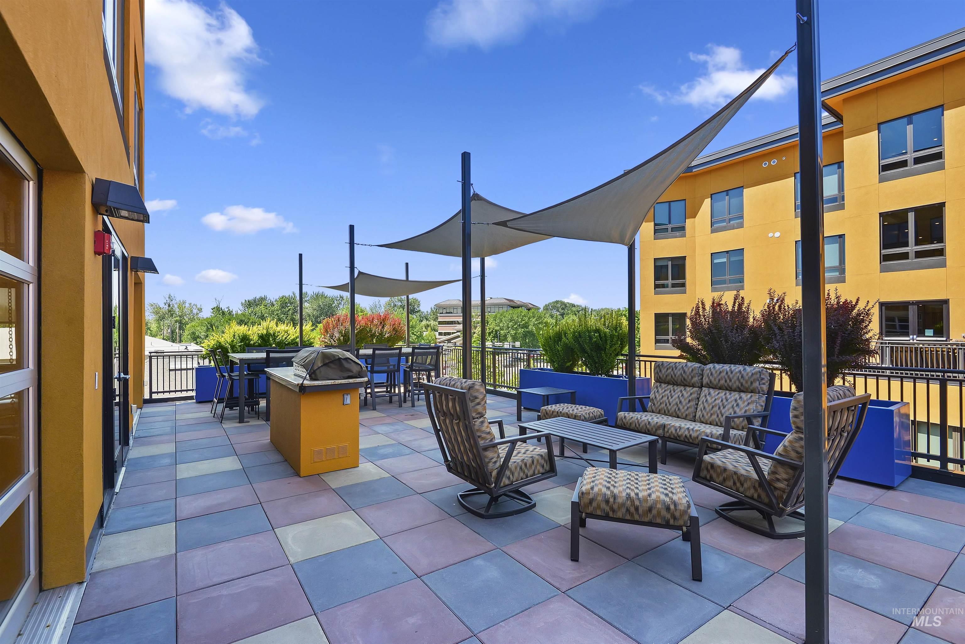 611 S 8th Street, Boise, Idaho 83702, 2 Bedrooms, 2 Bathrooms, Residential For Sale, Price $699,500,MLS 98967808