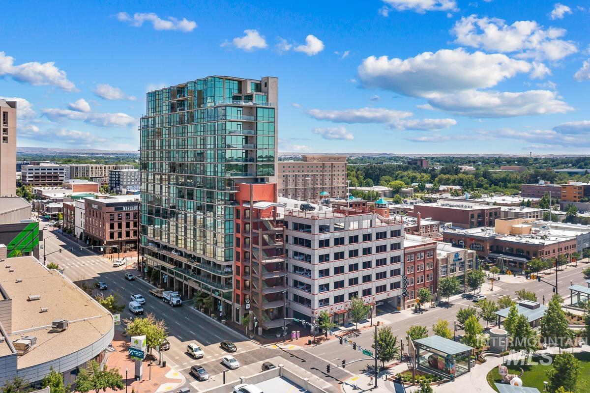 851 W Front Street, Boise, Idaho 83702-5856, 2 Bedrooms, 2 Bathrooms, Residential For Sale, Price $1,085,000,MLS 98967809