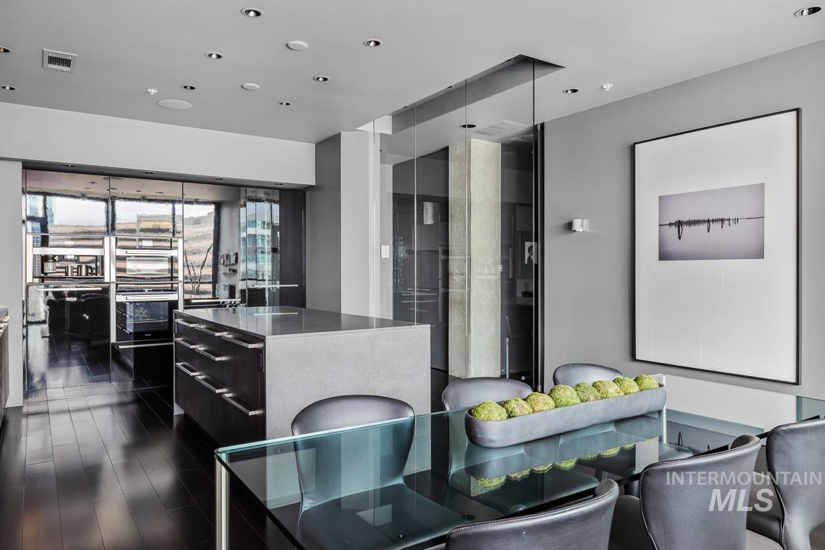 851 W Front Street, Boise, Idaho 83702-5856, 2 Bedrooms, 2 Bathrooms, Residential For Sale, Price $1,085,000,MLS 98967809