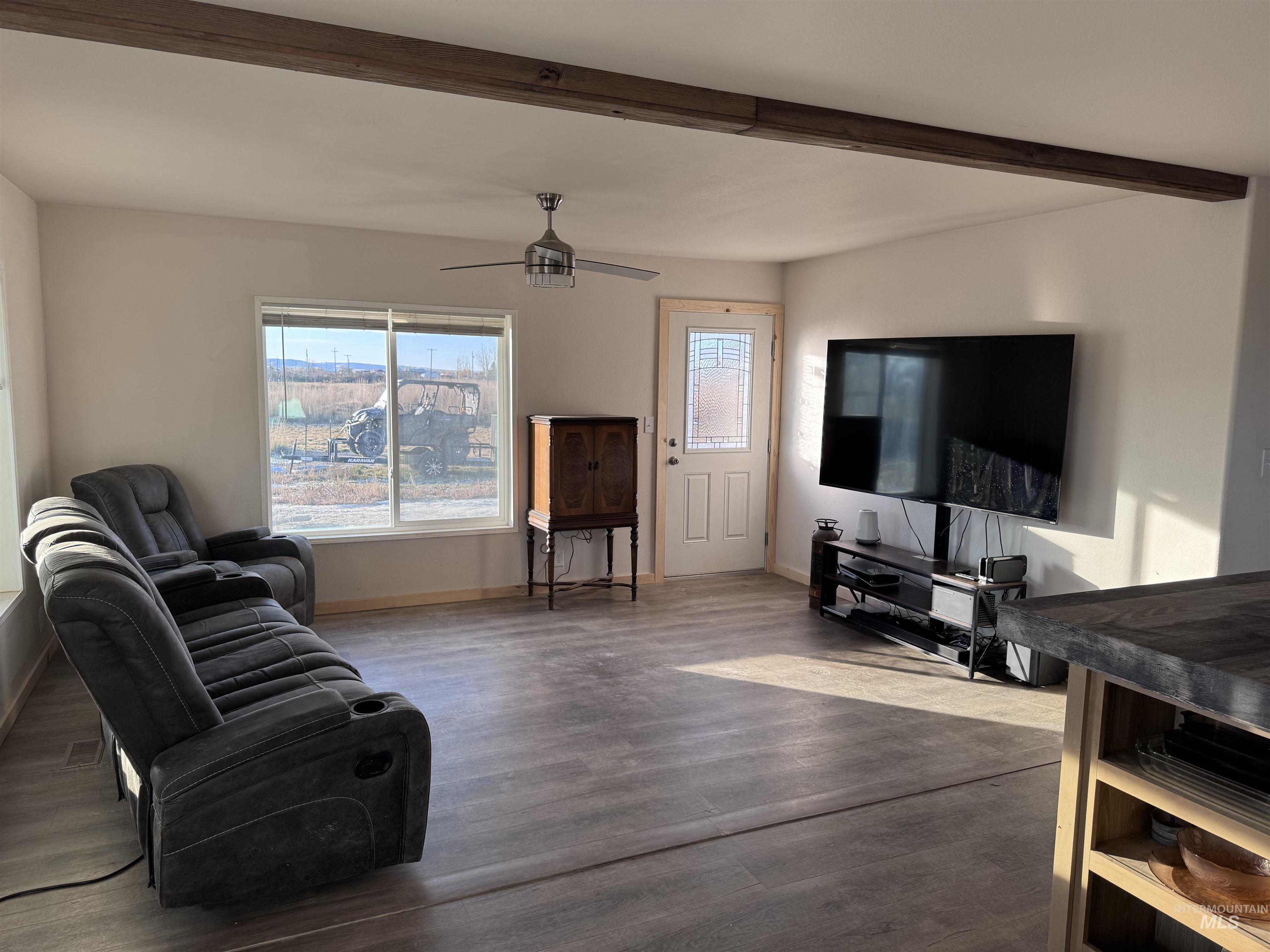 2803 W HWY 52, Emmett, Idaho 83617-0000, 3 Bedrooms, 2 Bathrooms, Residential For Sale, Price $675,000,MLS 98967811