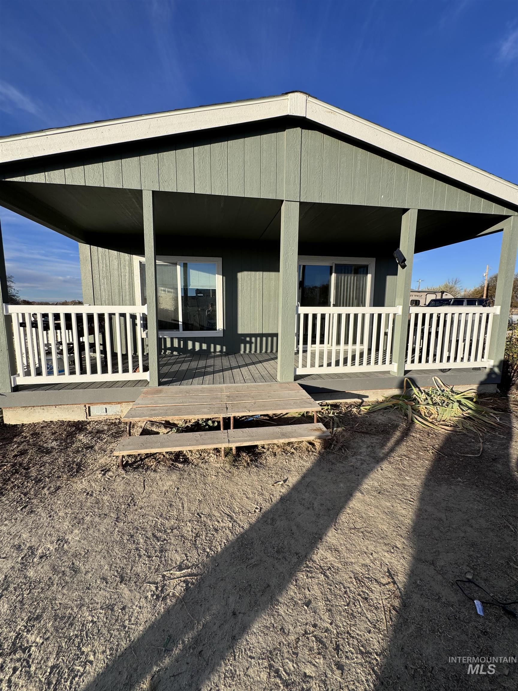 2803 W HWY 52, Emmett, Idaho 83617-0000, 3 Bedrooms, 2 Bathrooms, Residential For Sale, Price $675,000,MLS 98967811