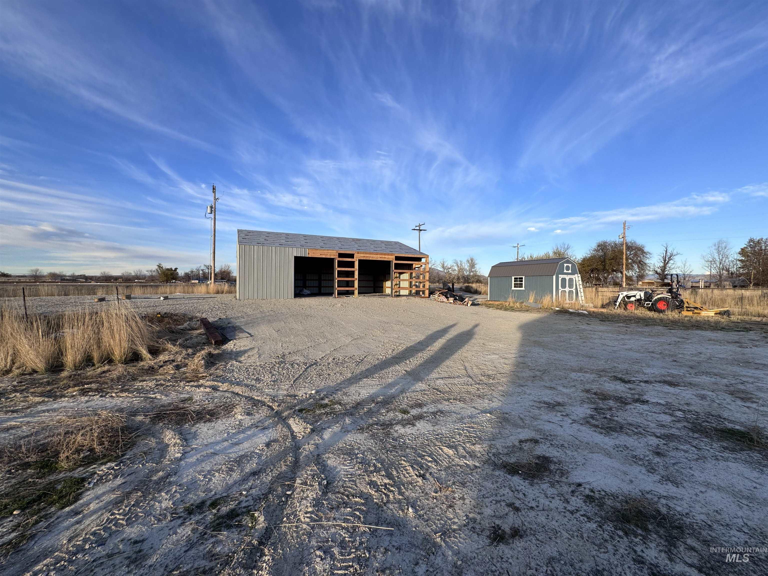 2803 W HWY 52, Emmett, Idaho 83617-0000, 3 Bedrooms, 2 Bathrooms, Residential For Sale, Price $675,000,MLS 98967811