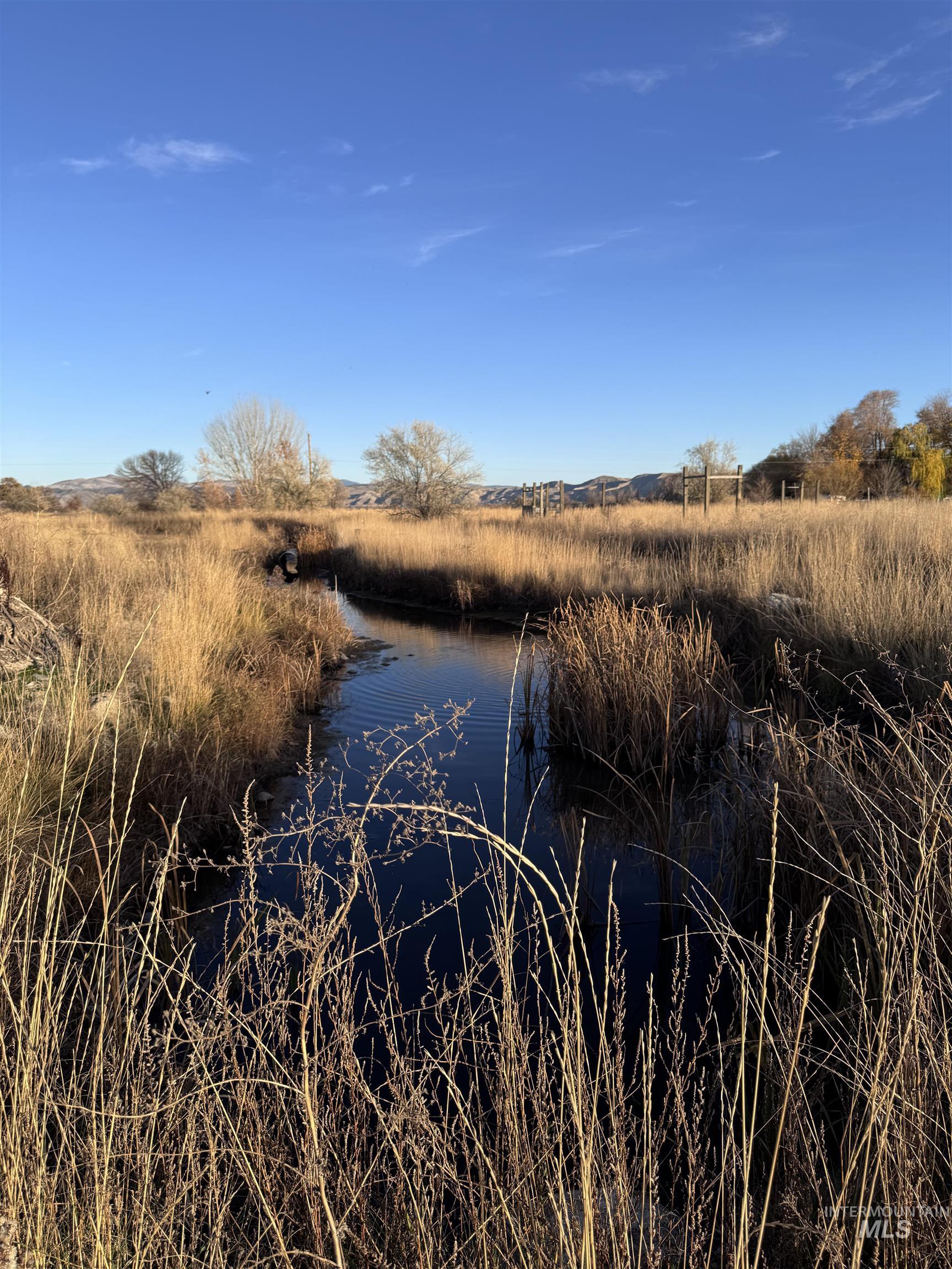 2803 W HWY 52, Emmett, Idaho 83617-0000, 3 Bedrooms, 2 Bathrooms, Residential For Sale, Price $675,000,MLS 98967811