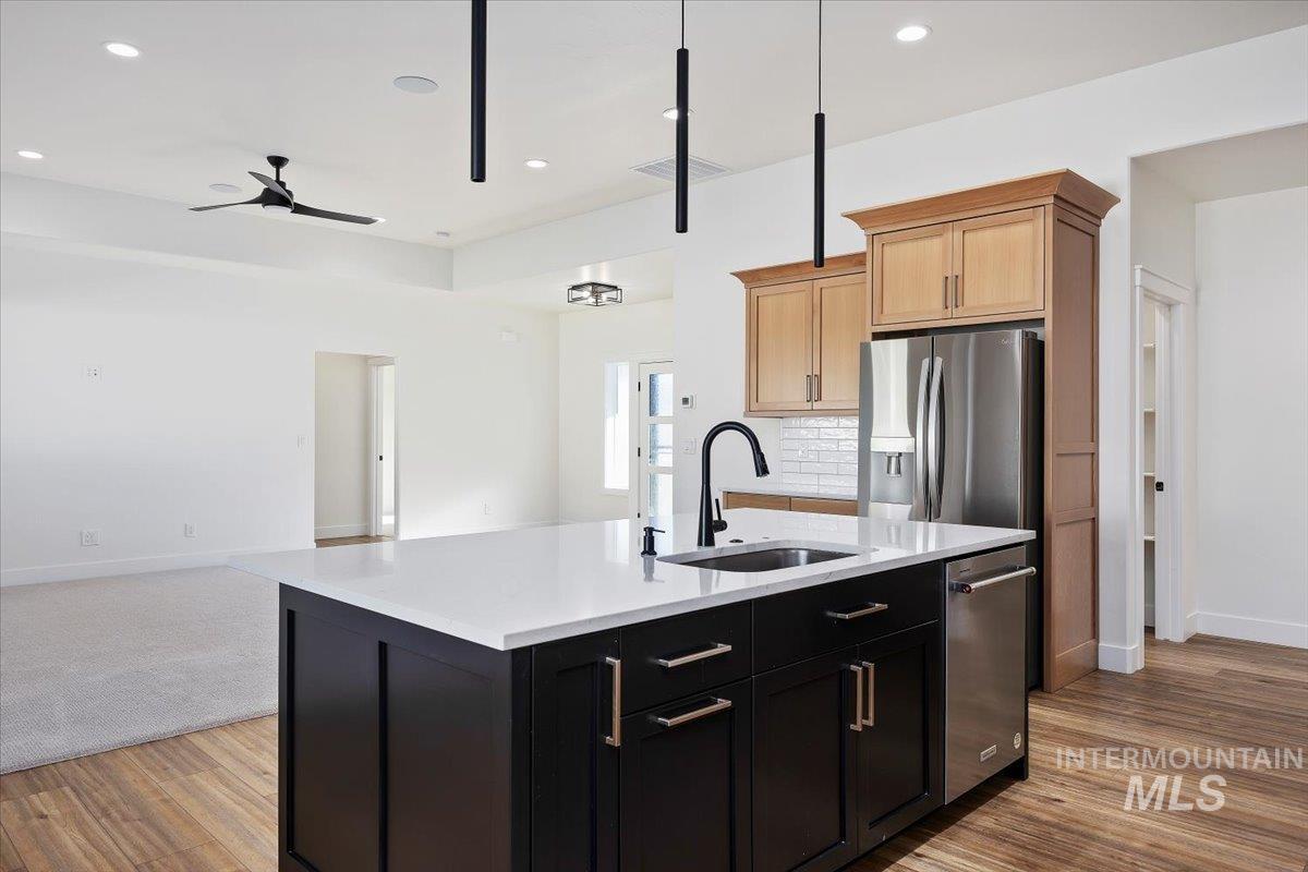 924 Trapper Peak Rd, Kimberly, Idaho 83341, 3 Bedrooms, 2 Bathrooms, Residential For Sale, Price $474,900,MLS 98967834