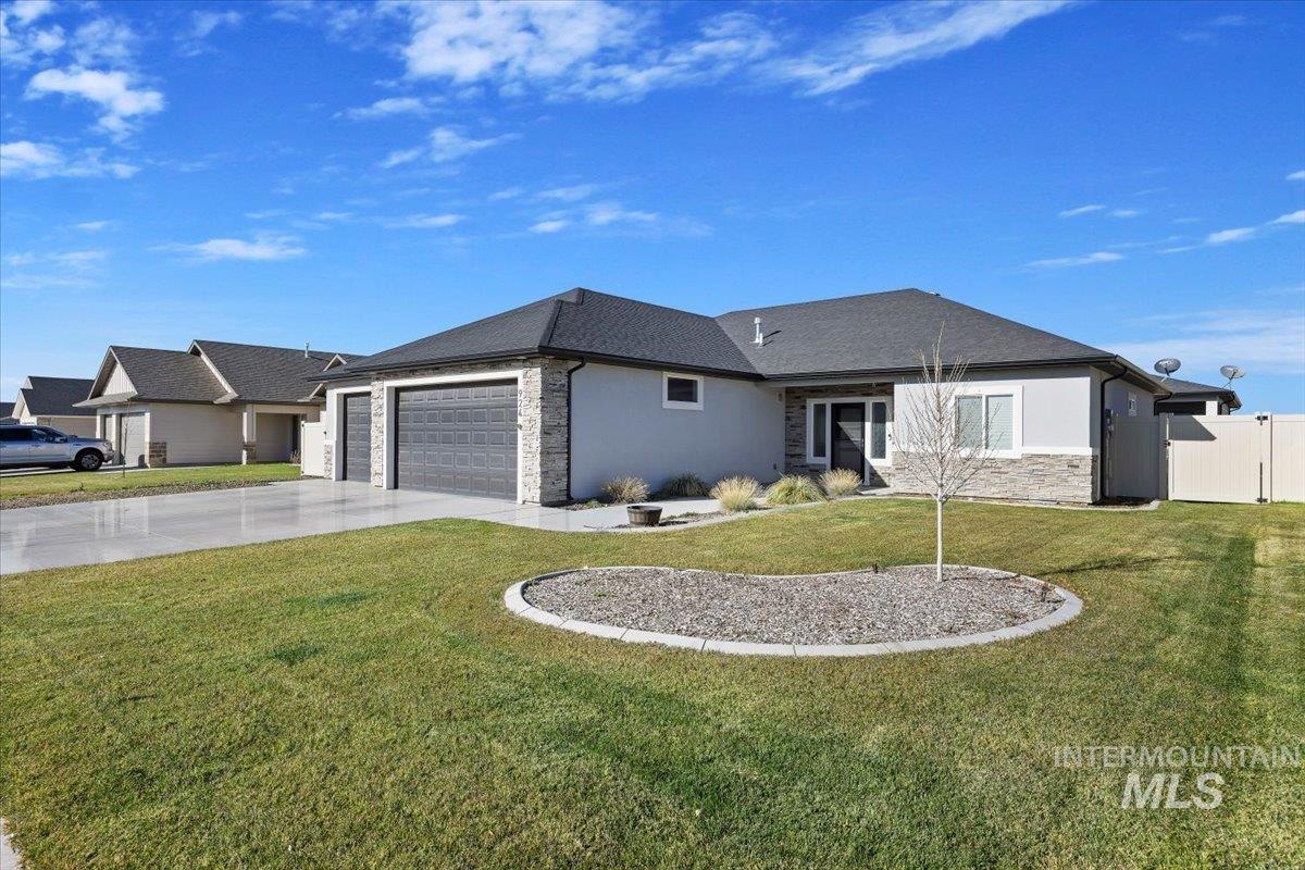 924 Trapper Peak Rd, Kimberly, Idaho 83341, 3 Bedrooms, 2 Bathrooms, Residential For Sale, Price $474,900, 98967834