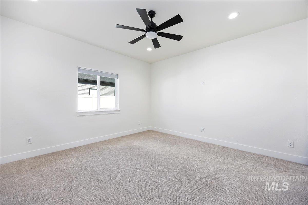 924 Trapper Peak Rd, Kimberly, Idaho 83341, 3 Bedrooms, 2 Bathrooms, Residential For Sale, Price $474,900,MLS 98967834