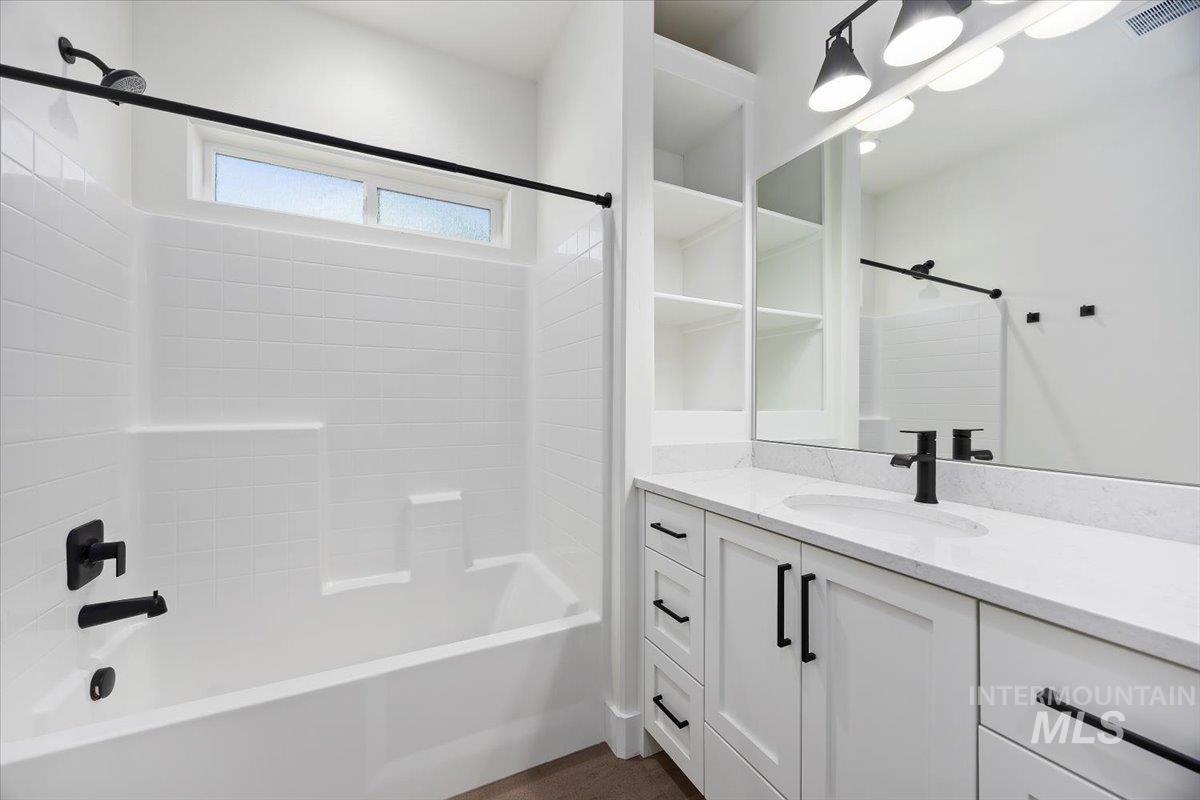 924 Trapper Peak Rd, Kimberly, Idaho 83341, 3 Bedrooms, 2 Bathrooms, Residential For Sale, Price $474,900,MLS 98967834