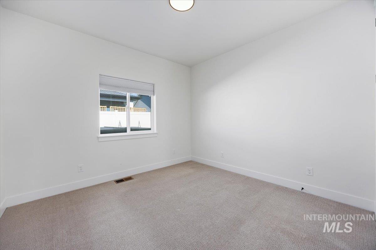 924 Trapper Peak Rd, Kimberly, Idaho 83341, 3 Bedrooms, 2 Bathrooms, Residential For Sale, Price $474,900,MLS 98967834