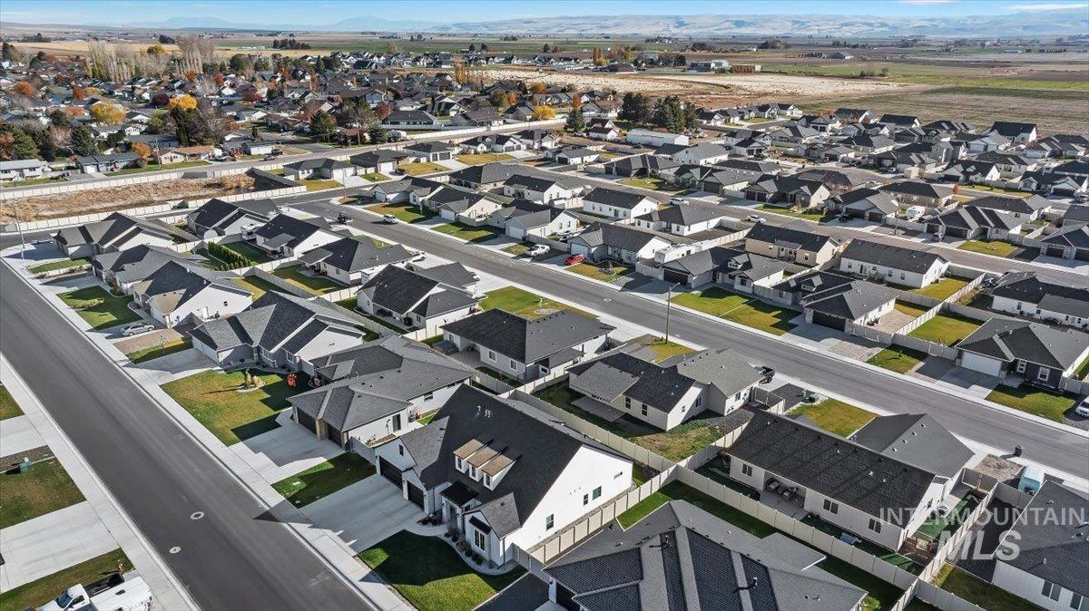 924 Trapper Peak Rd, Kimberly, Idaho 83341, 3 Bedrooms, 2 Bathrooms, Residential For Sale, Price $474,900,MLS 98967834