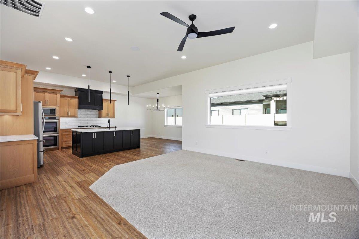 924 Trapper Peak Rd, Kimberly, Idaho 83341, 3 Bedrooms, 2 Bathrooms, Residential For Sale, Price $474,900,MLS 98967834