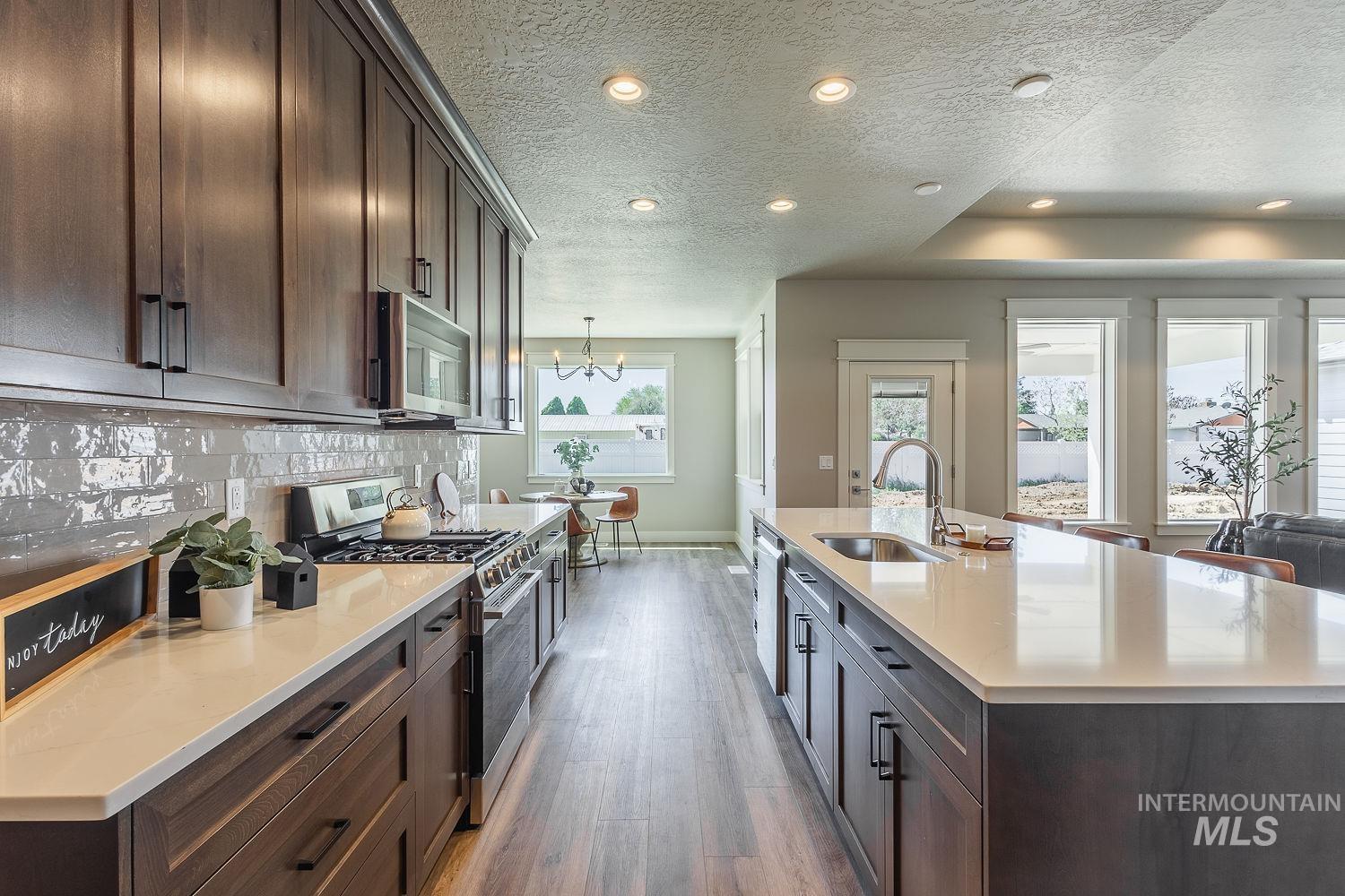 1195 W Recess, Kuna, Idaho 83634, 4 Bedrooms, 2.5 Bathrooms, Residential For Sale, Price $635,000,MLS 98967841