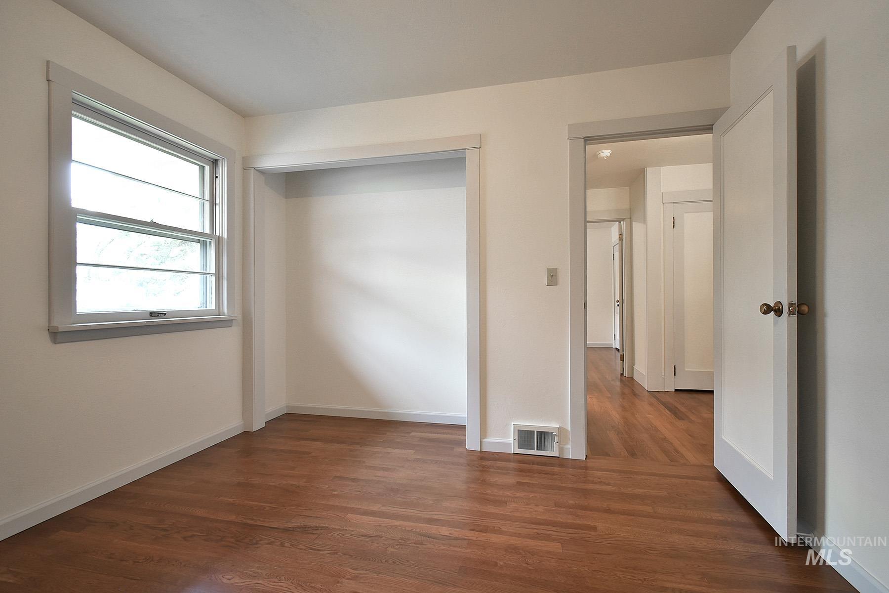 115 N Lincoln, Moscow, Idaho 83843, 3 Bedrooms, 1 Bathroom, Residential For Sale, Price $499,000,MLS 98967842