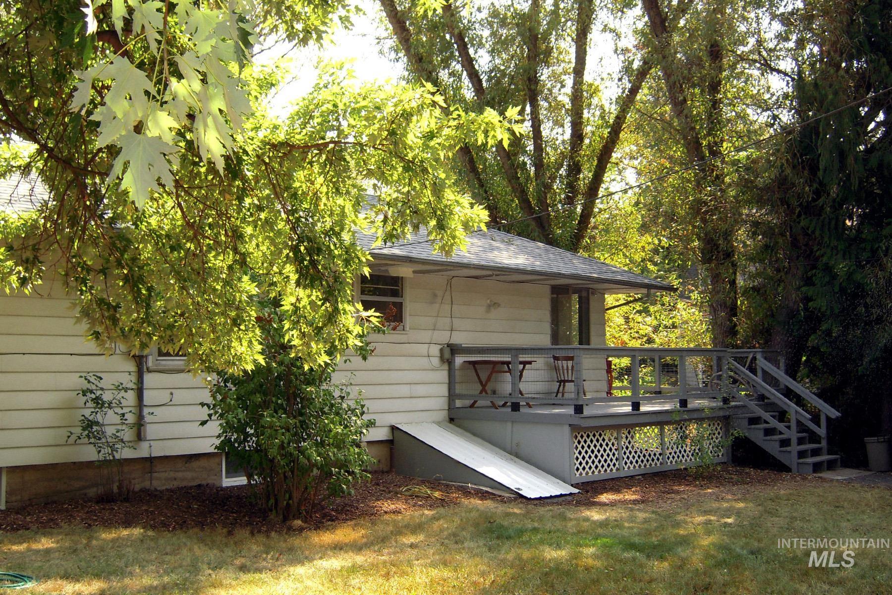 115 N Lincoln, Moscow, Idaho 83843, 3 Bedrooms, 1 Bathroom, Residential For Sale, Price $499,000,MLS 98967842