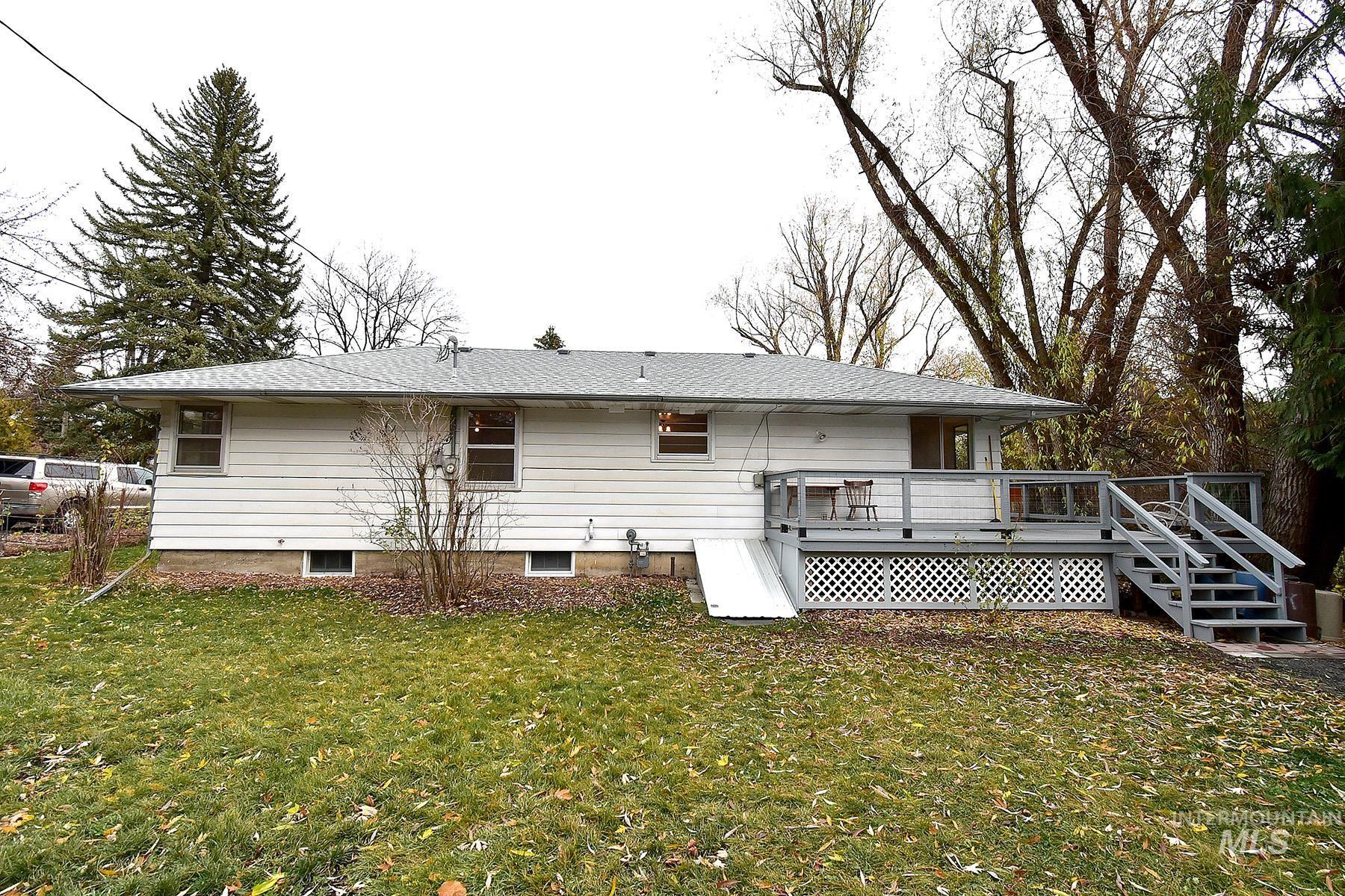 115 N Lincoln, Moscow, Idaho 83843, 3 Bedrooms, 1 Bathroom, Residential For Sale, Price $499,000,MLS 98967842