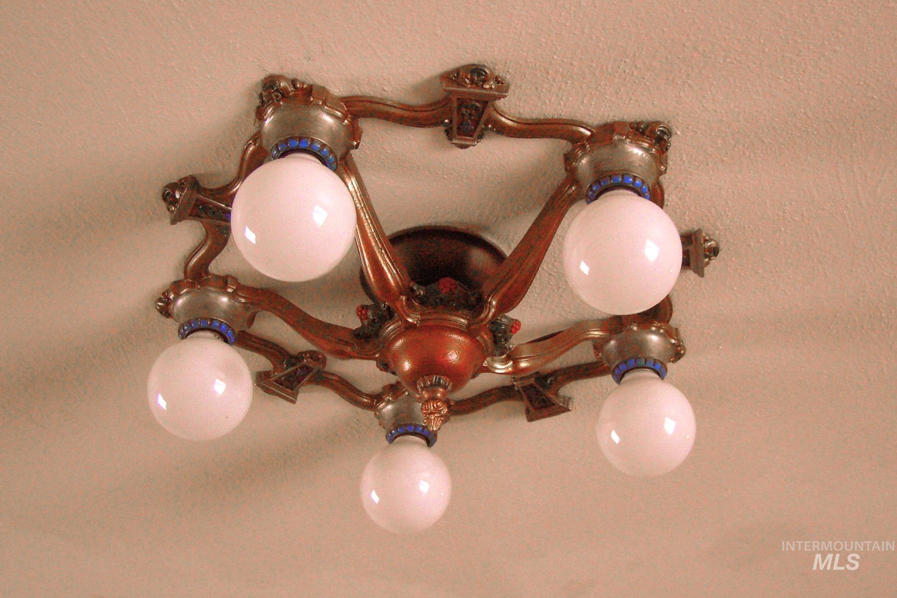 115 N Lincoln, Moscow, Idaho 83843, 3 Bedrooms, 1 Bathroom, Residential For Sale, Price $499,000,MLS 98967842