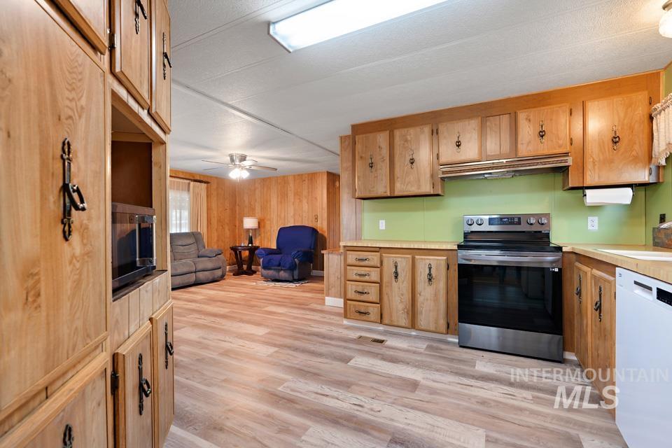 1715 Flamingo, Nampa, Idaho 83651, 2 Bedrooms, 2 Bathrooms, Residential For Sale, Price $119,990,MLS 98967843