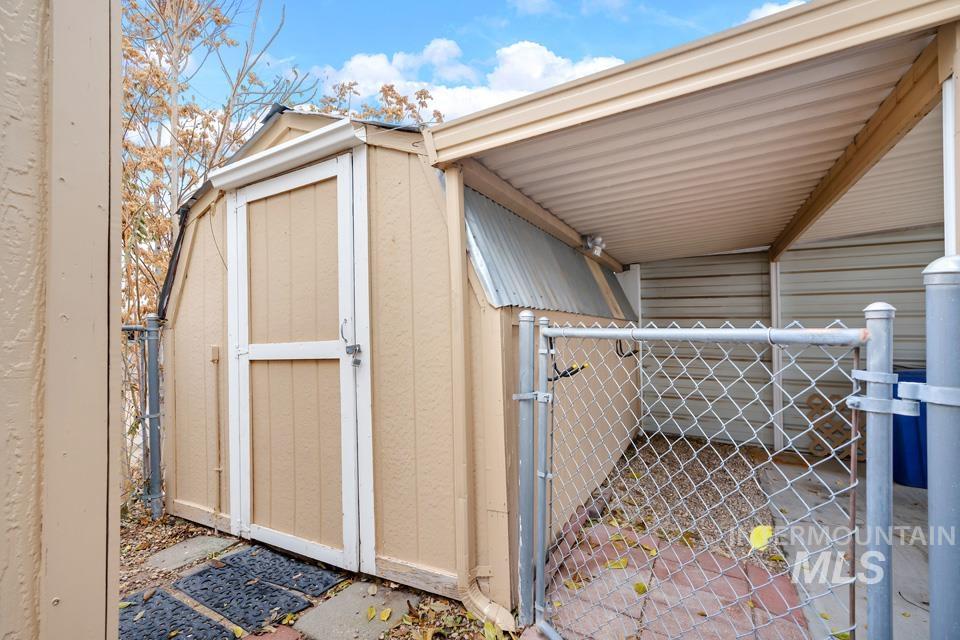 1715 Flamingo, Nampa, Idaho 83651, 2 Bedrooms, 2 Bathrooms, Residential For Sale, Price $90,000,MLS 98967843