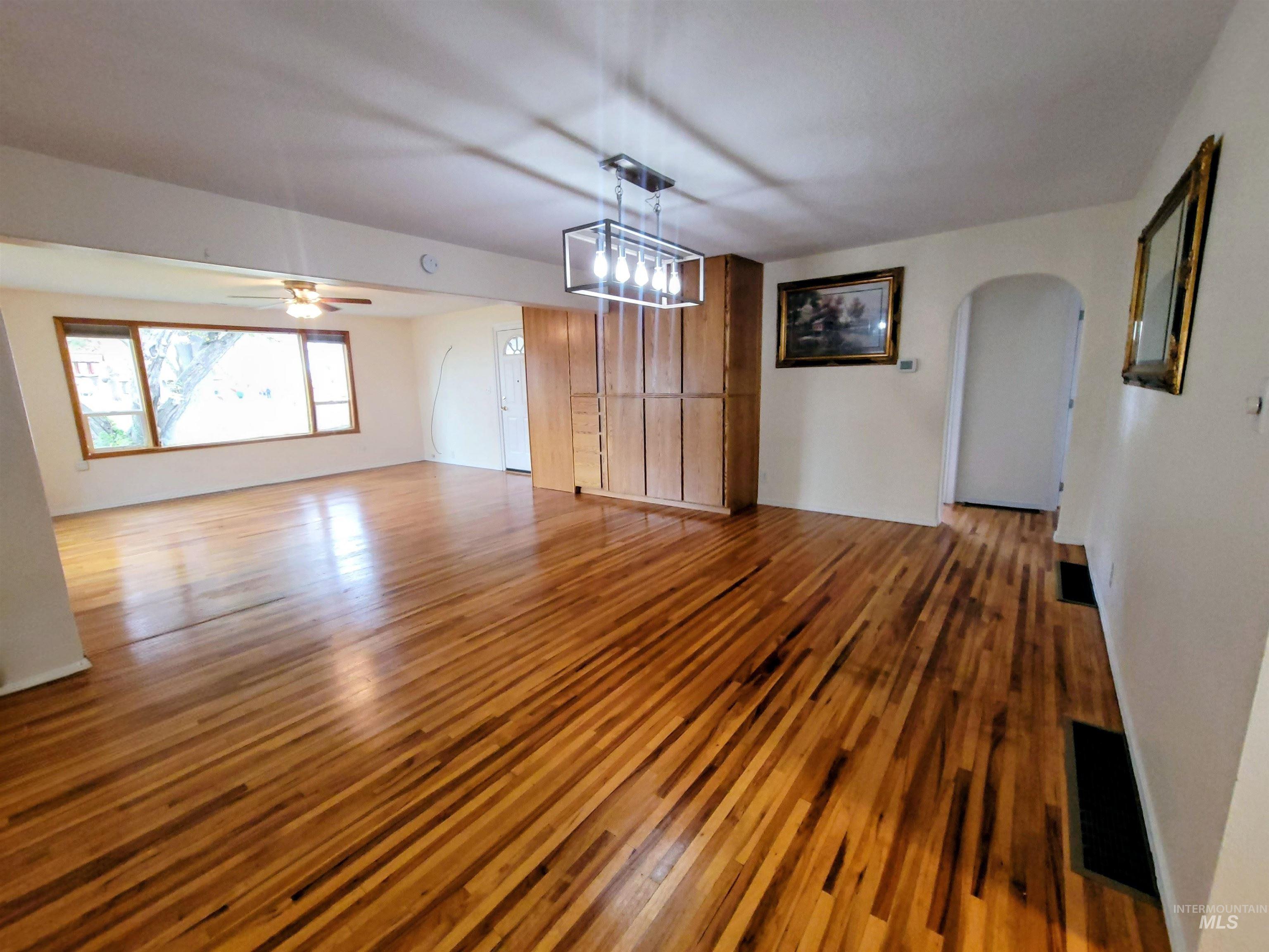 3719 16th St., Lewiston, Idaho 83501, 3 Bedrooms, 1 Bathroom, Residential For Sale, Price $395,000,MLS 98967847